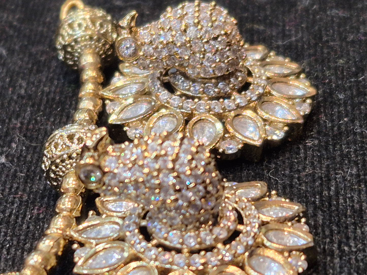 ||Premium Victorian pendants||1 piece and 3 piece pack||