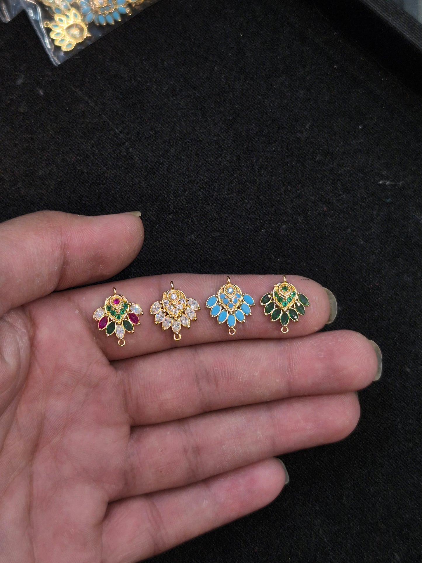Ad brass Kundan || 1 piece and || 6 pieces pack ||