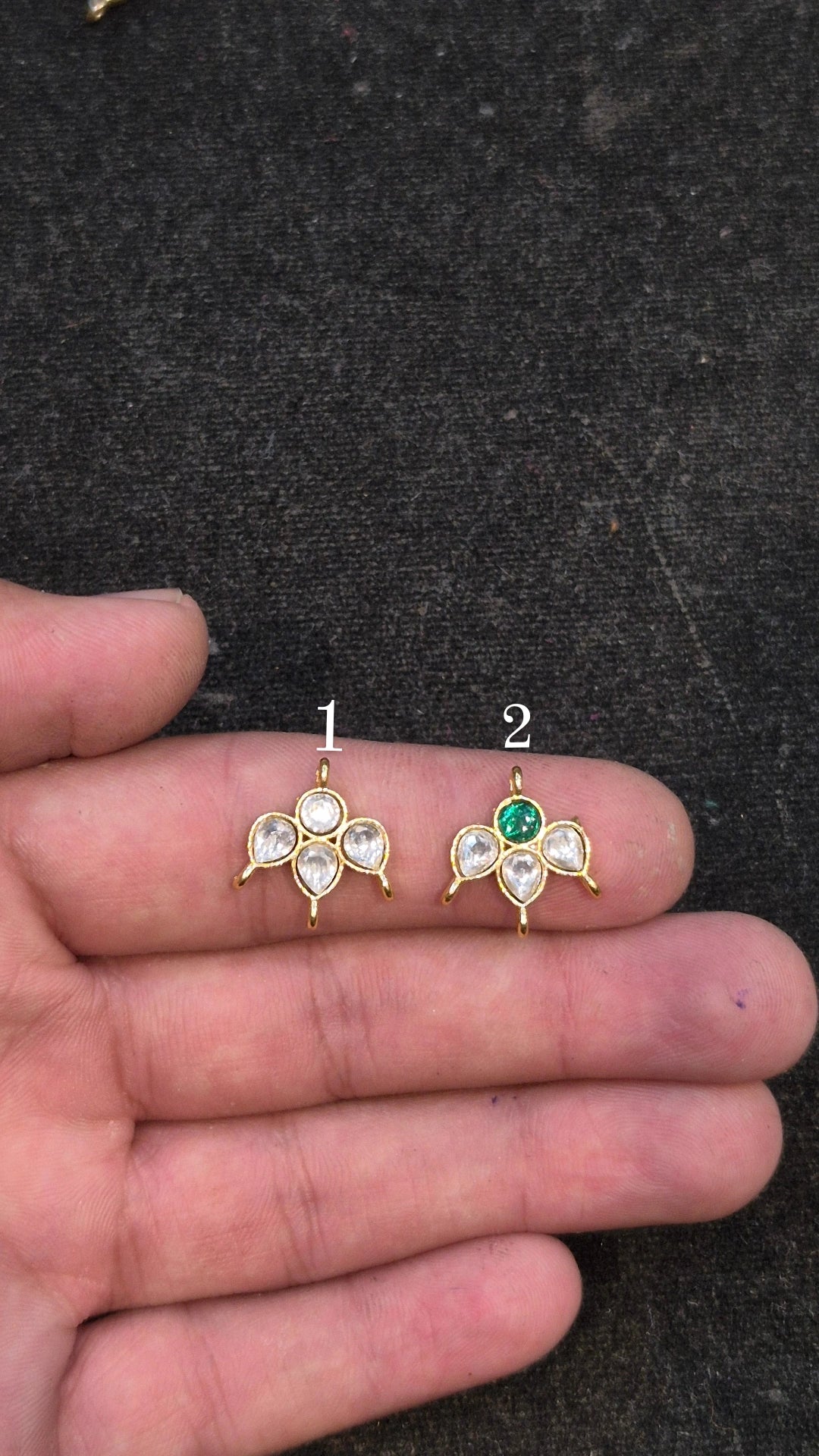 Jadau kundan||1 piece and||6 pieces pack||