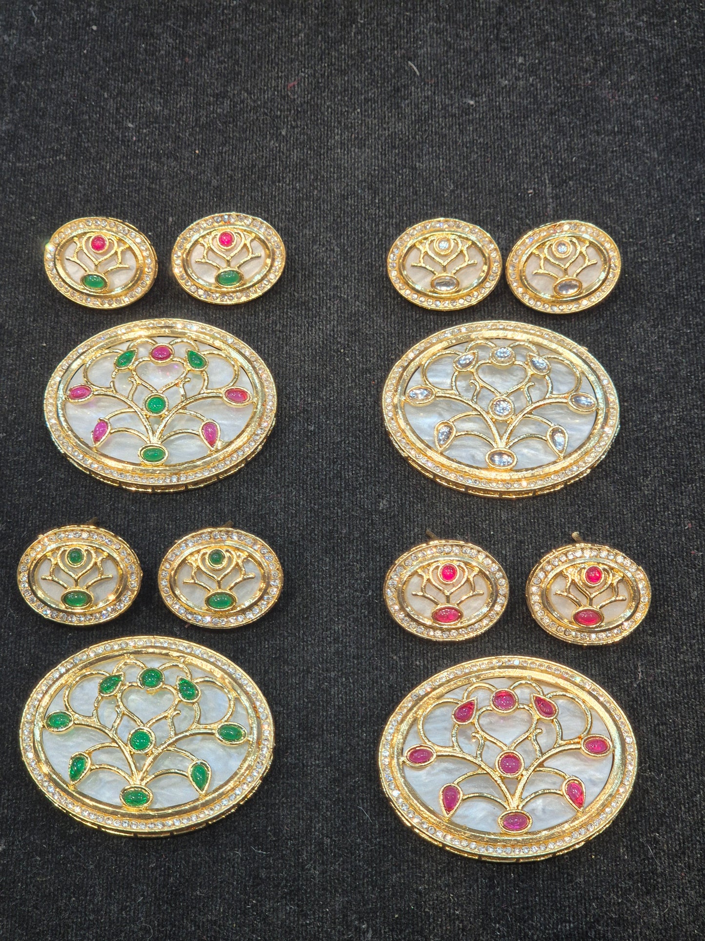 Pendant earring set