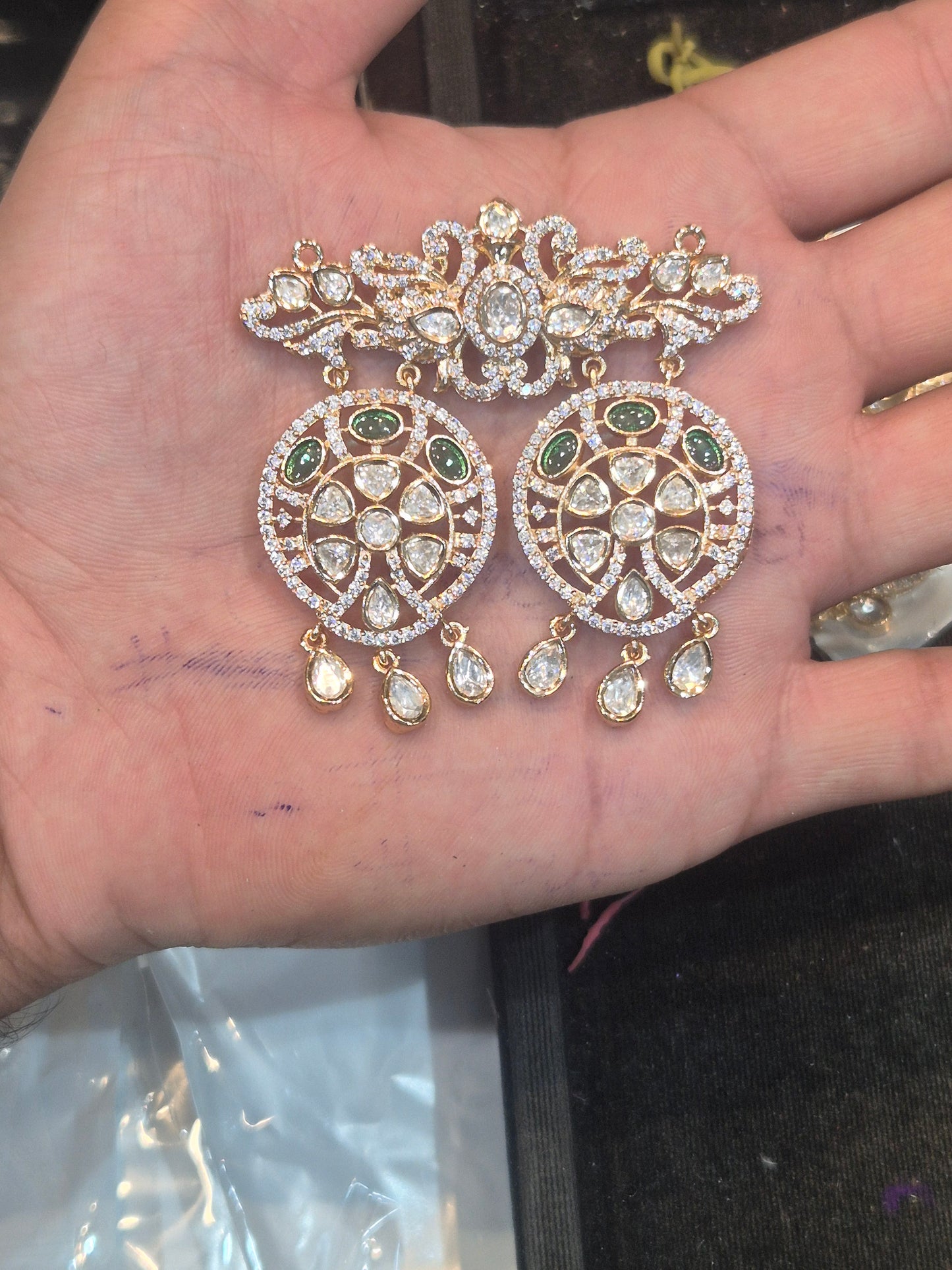 Mangalsutra pendant