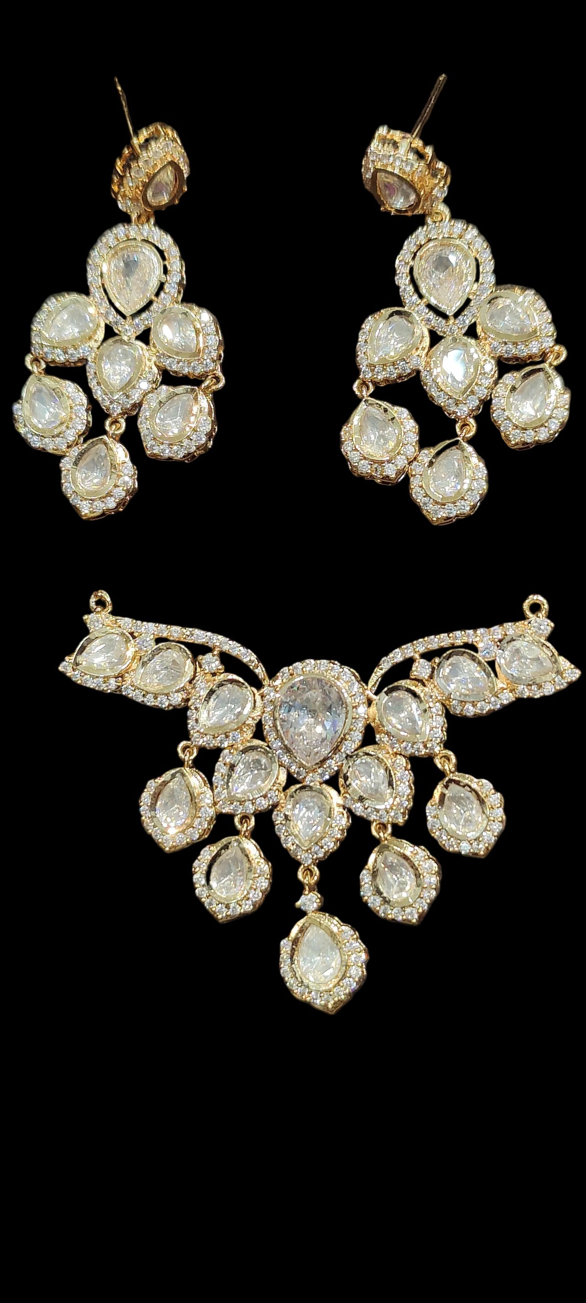 Pendant earring set