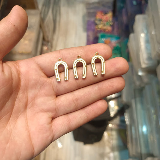 Horse shoe enamel charm || 6 pcs packing ||