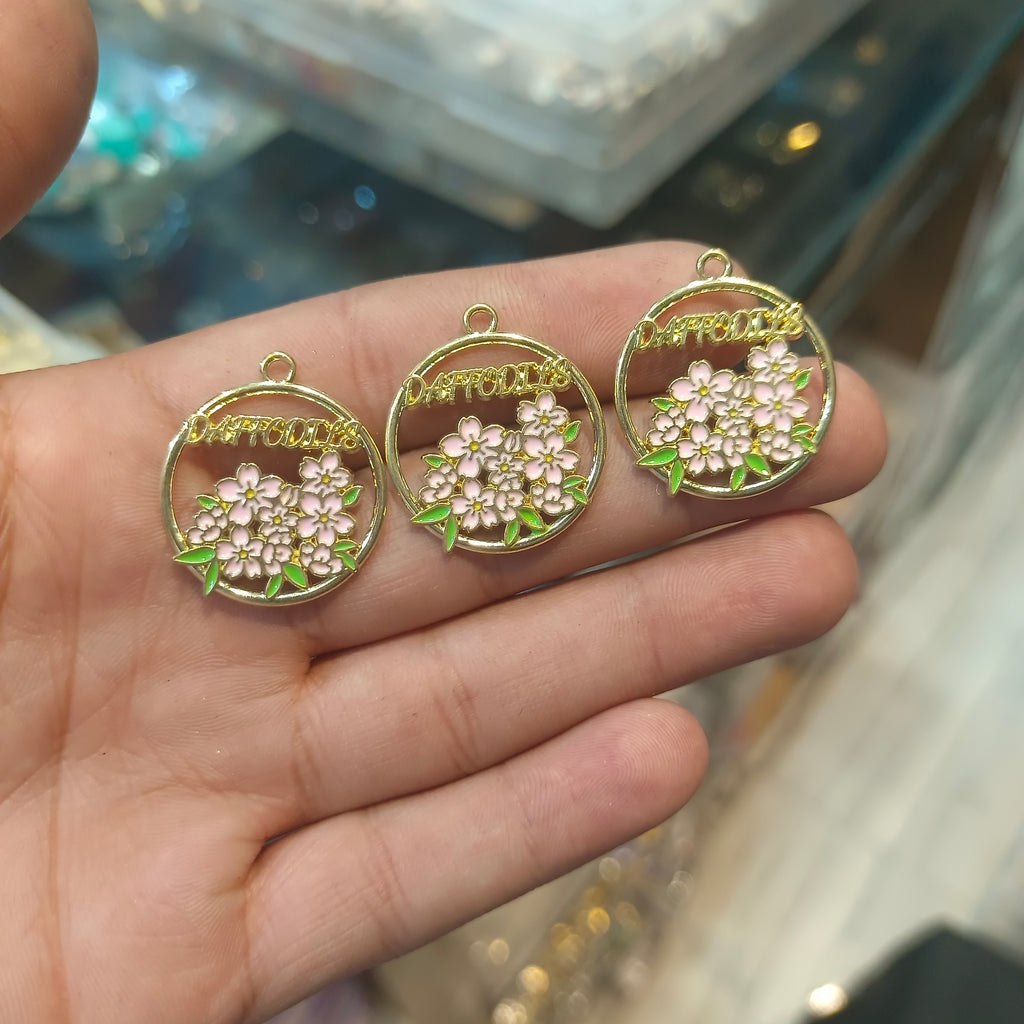 Daffodil enamel charm || 6 pcs packing ||