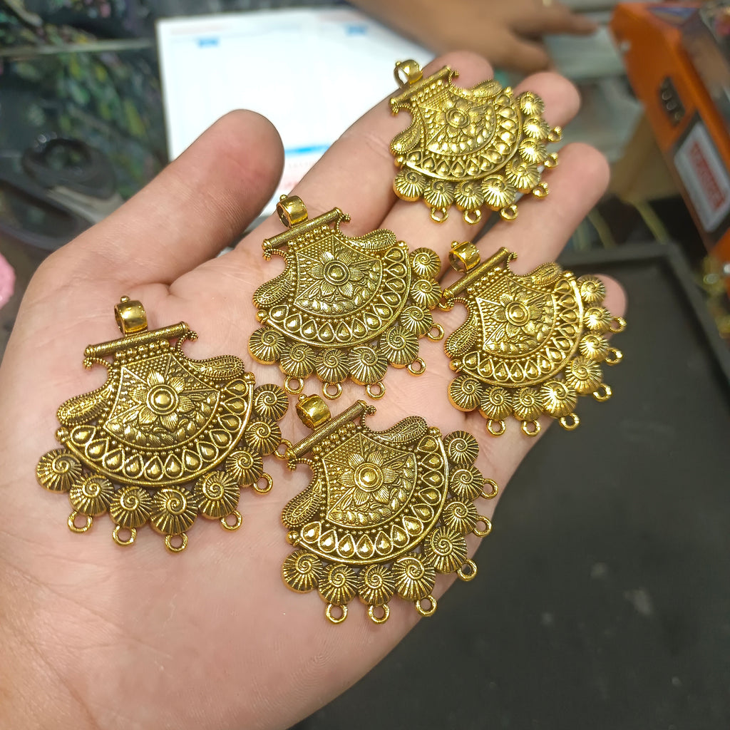 Antique pendants || 5 pcs - 47 grams ||