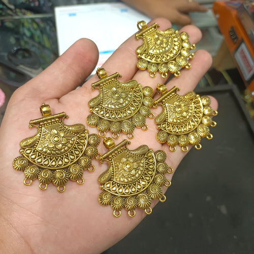 Antique pendants || 5 pcs - 47 grams ||