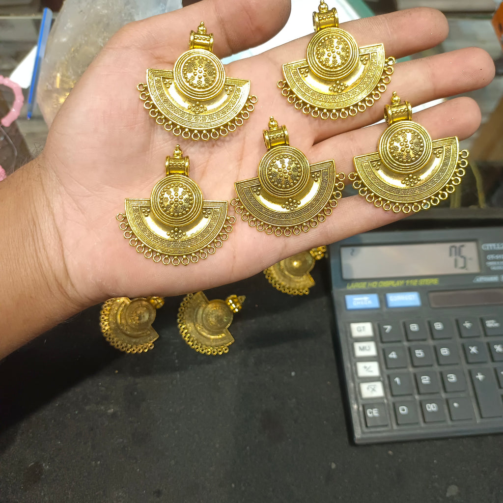 Antique pendants || 5 pcs pack - 30 grams ||