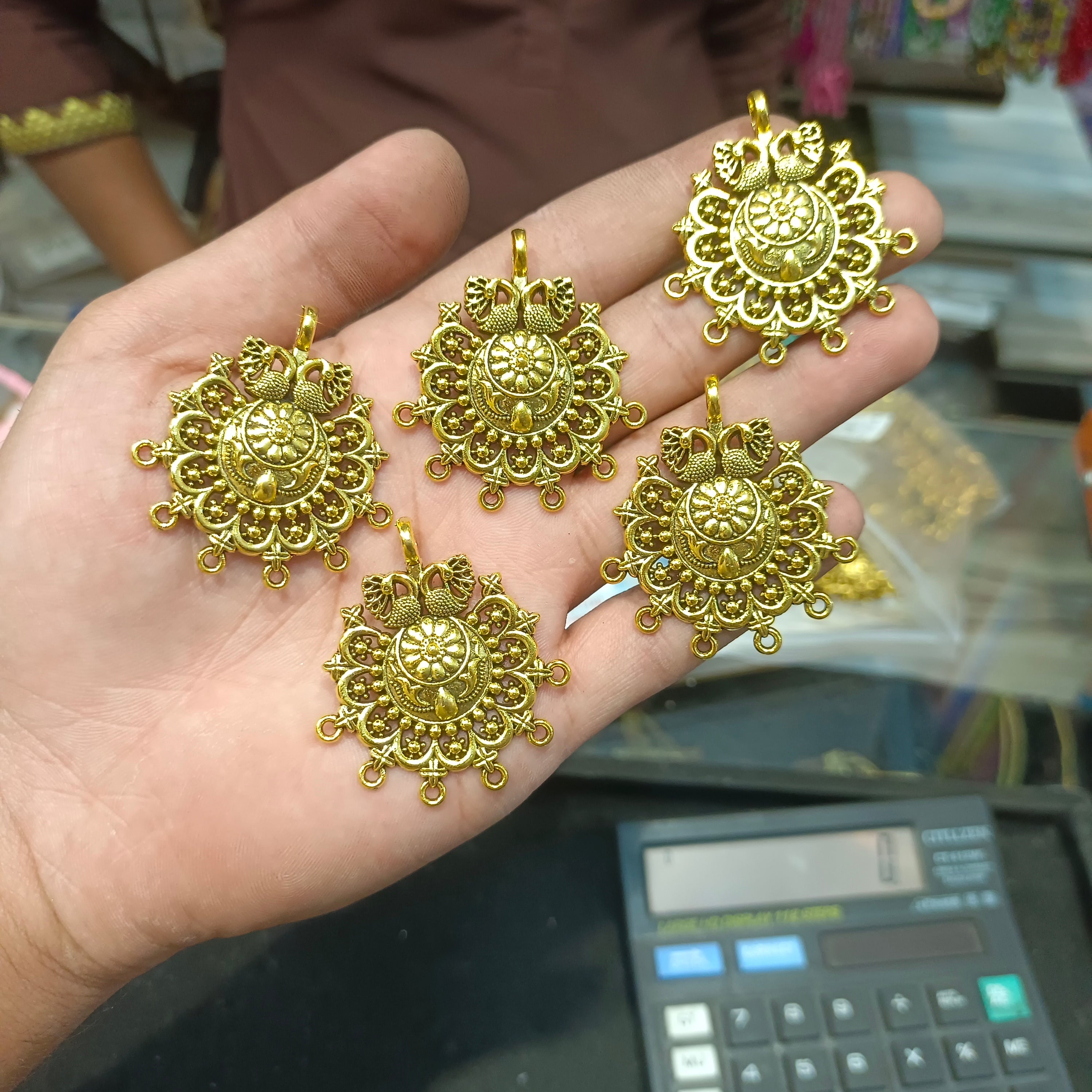 Antique pendants || 5 pcs pack - 30 grams ||