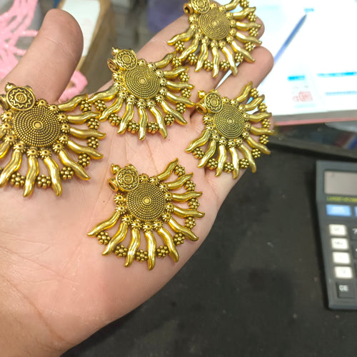 Antique pendants || 5 pcs pack - 50 grams ||
