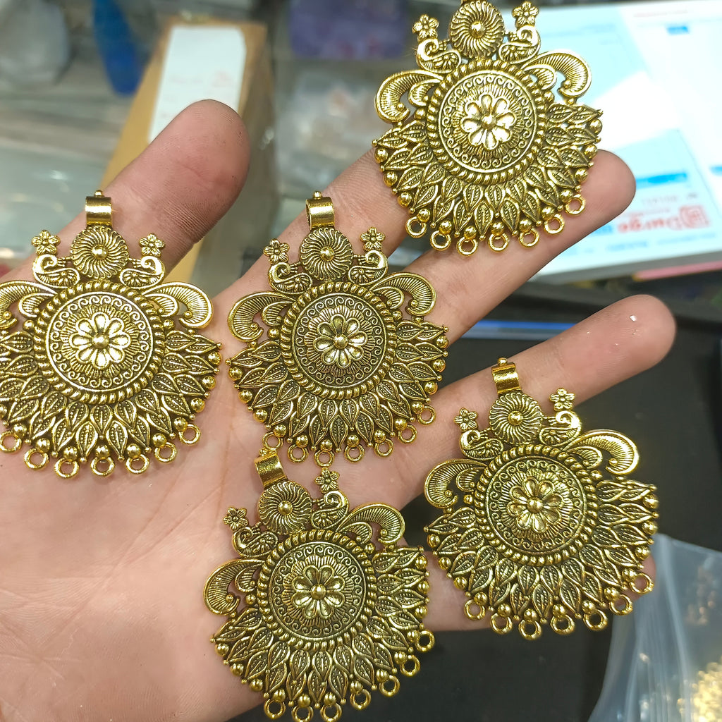 Antique pendants || 5 pcs pack - 68 grams ||