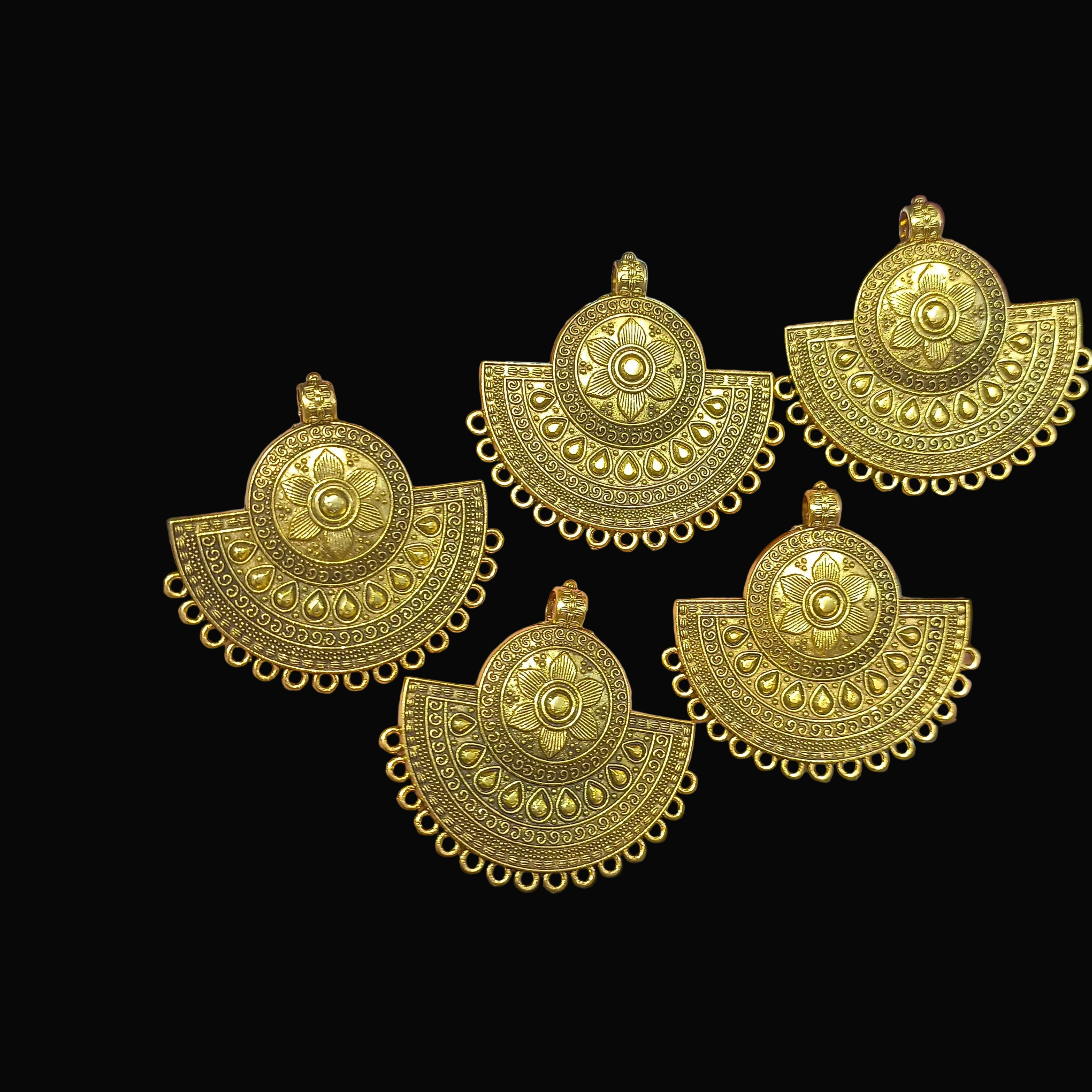 Antique pendants || 5 pcs pack - 45 grams ||