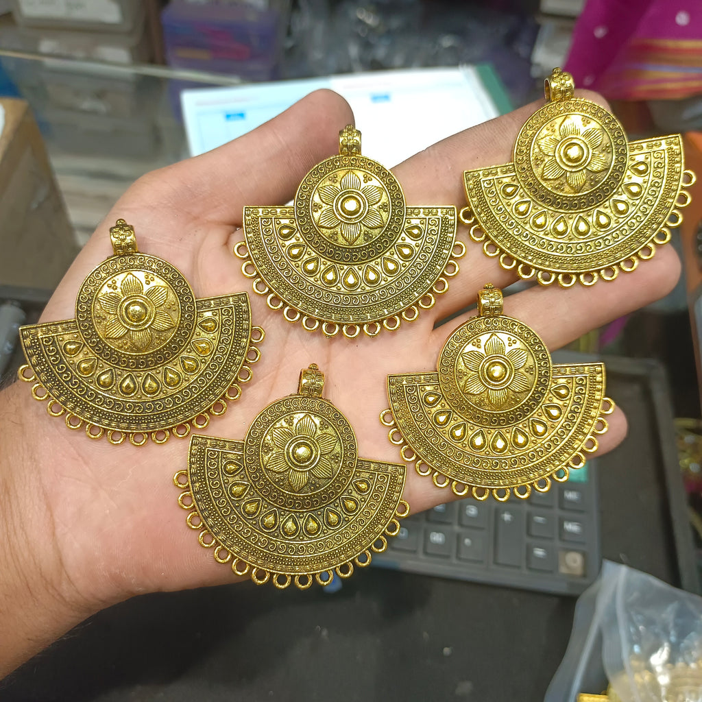 Antique pendants || 5 pcs pack - 45 grams ||