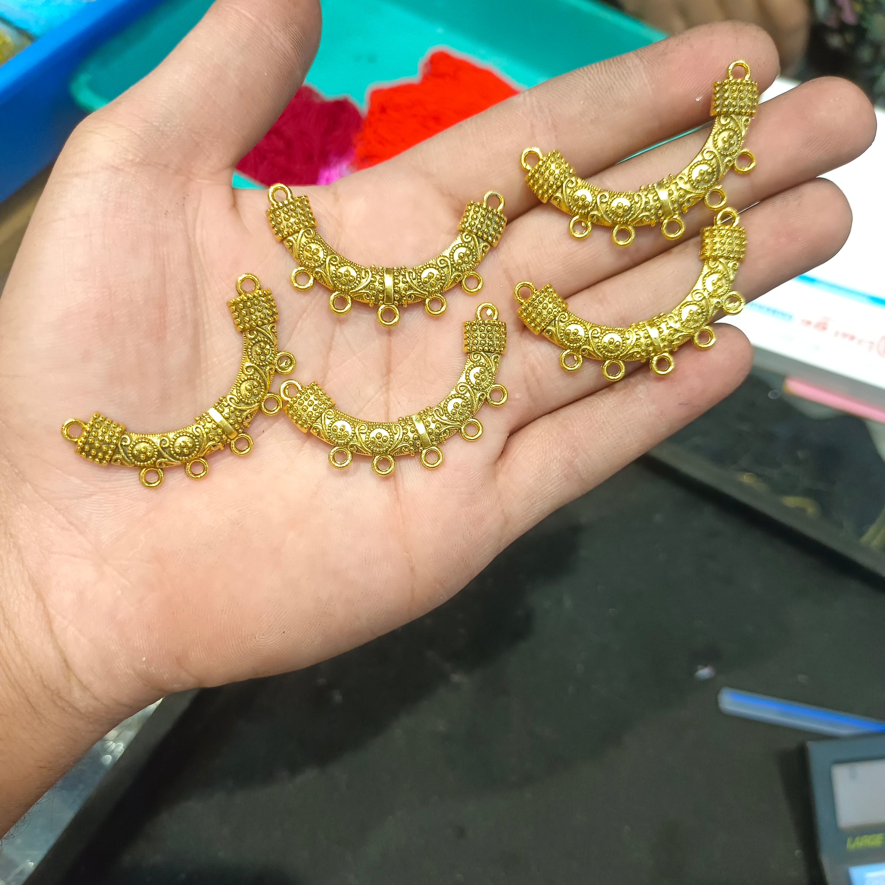 Antique pendants || 5 pcs pack - 12 grams ||