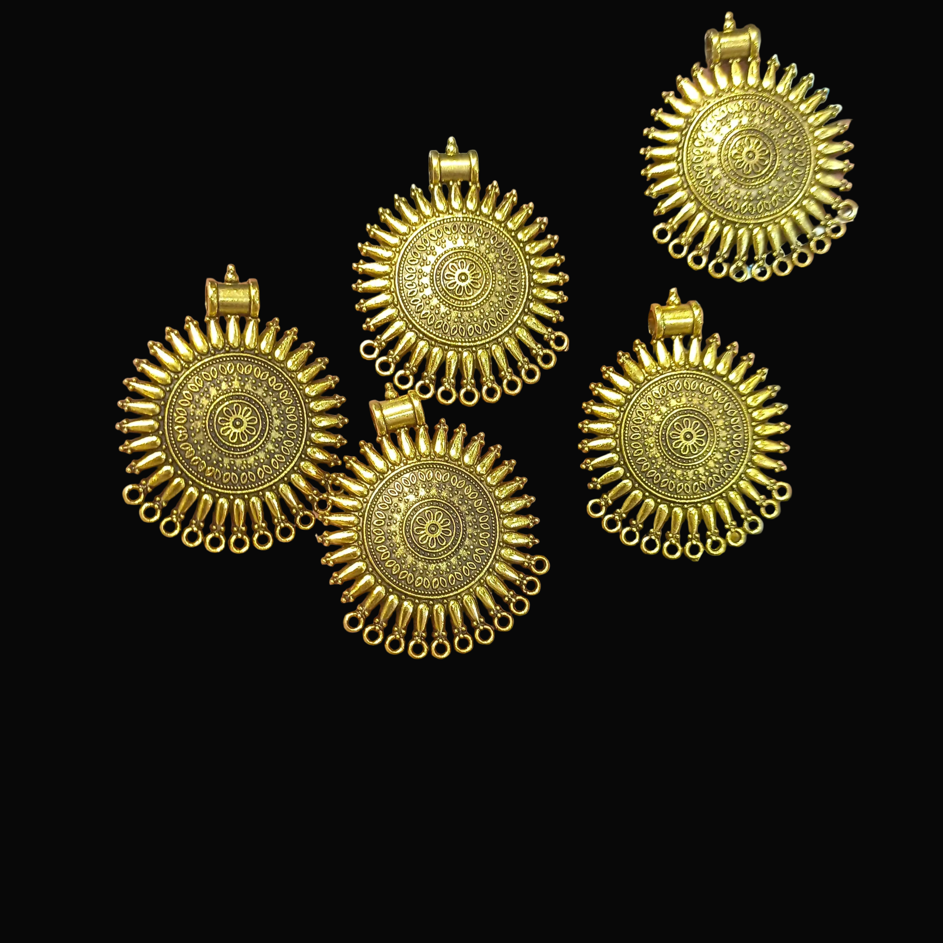 Antique pendants || 5 pcs pack - 32 grams ||
