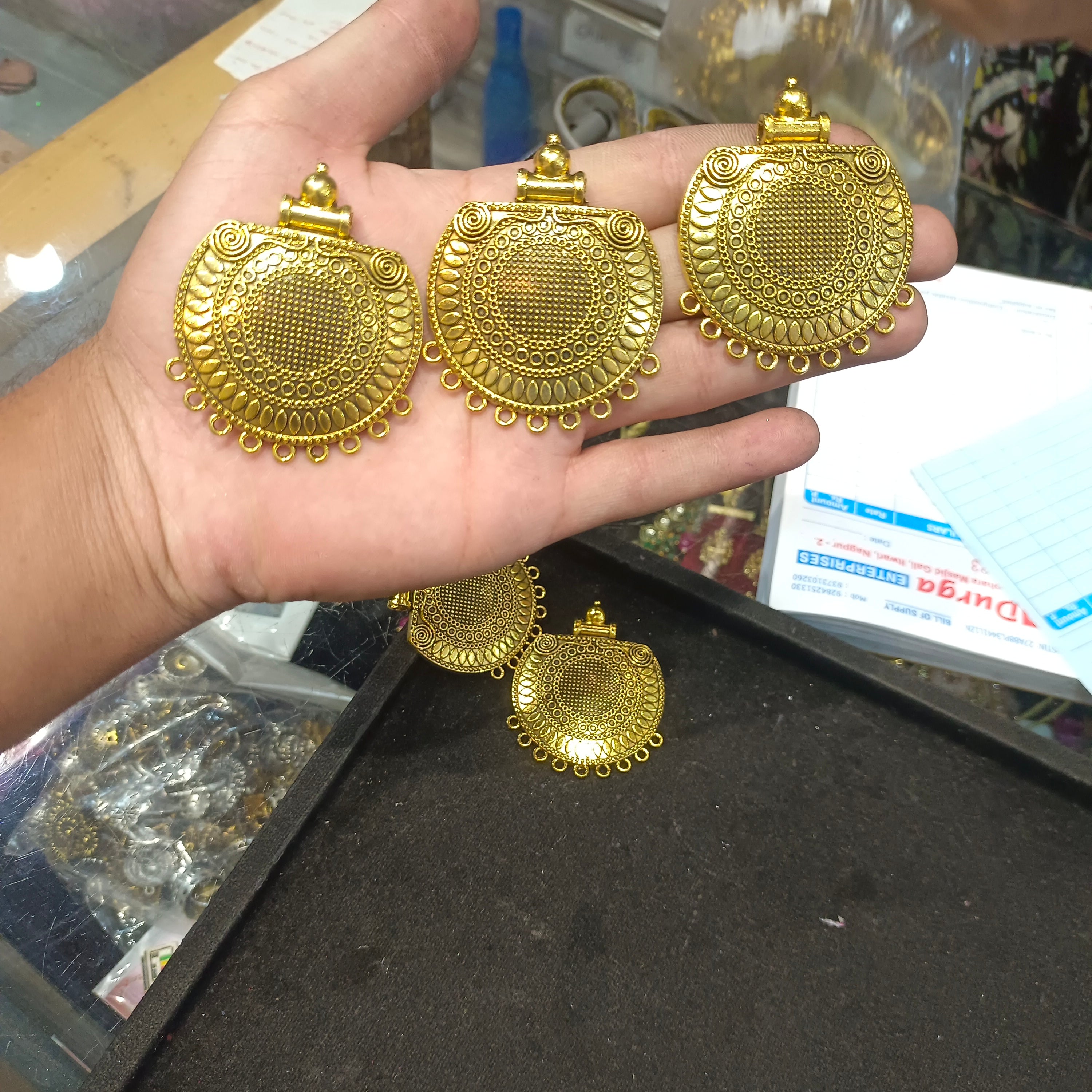 Antique pendants || 5 pcs pack - 80 gram ||