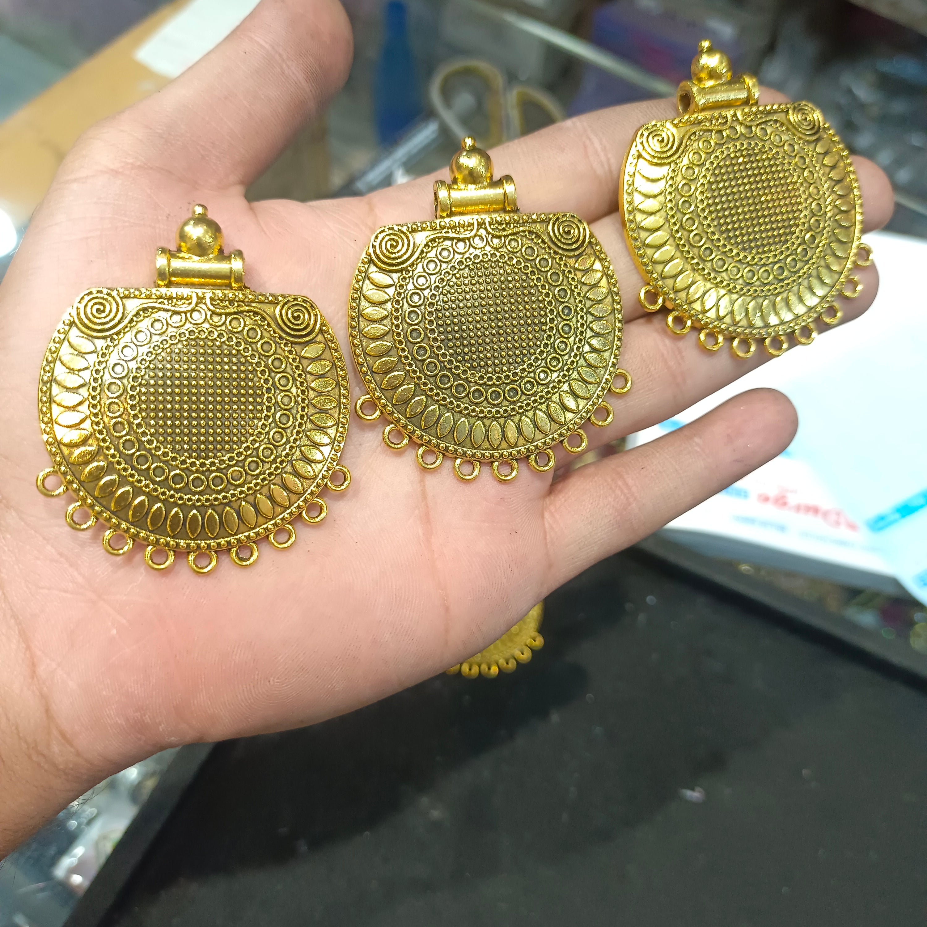 Antique pendants || 5 pcs pack - 80 gram ||