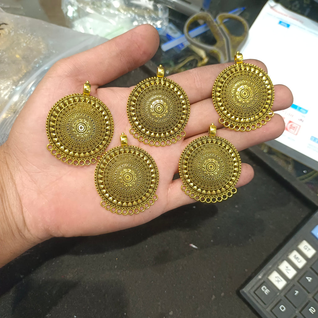 Antique pendants || 5 pcs pack - 38 grams ||
