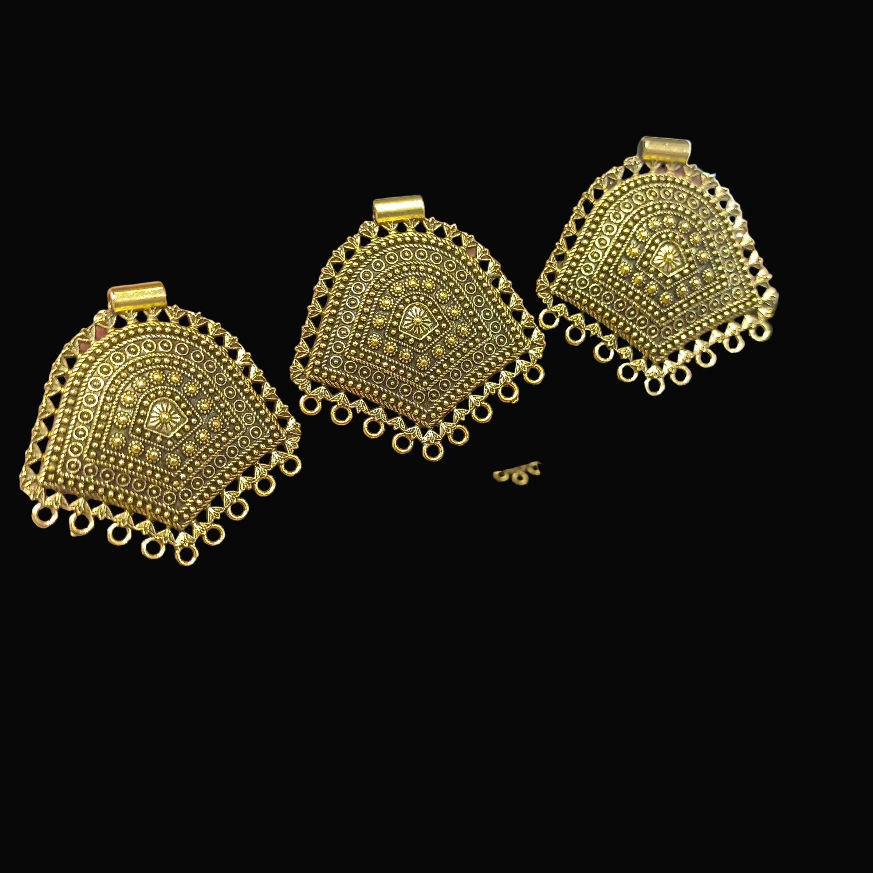 Antique pendants || 5 pcs pack - 60 grams ||