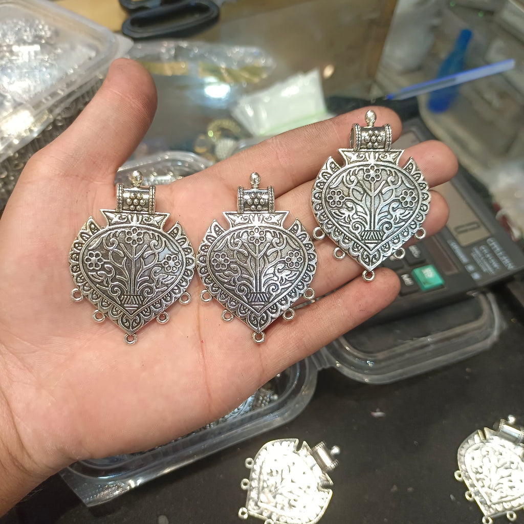 Antique pendants || 5 pcs pack - 55 gram ||