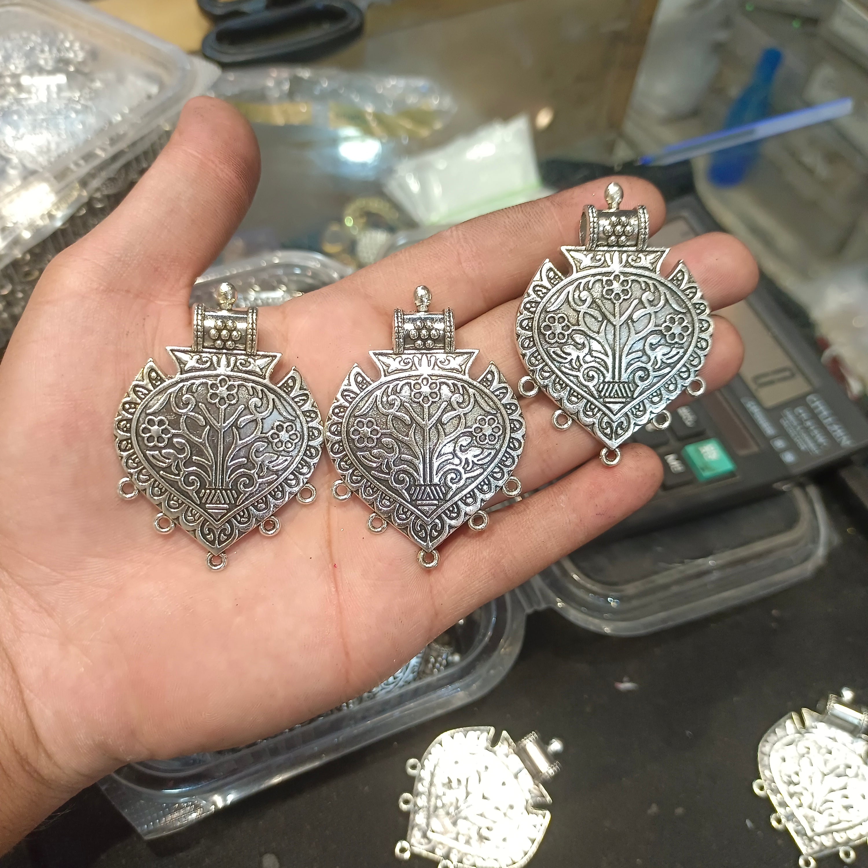 Antique pendants || 5 pcs pack - 55 gram ||