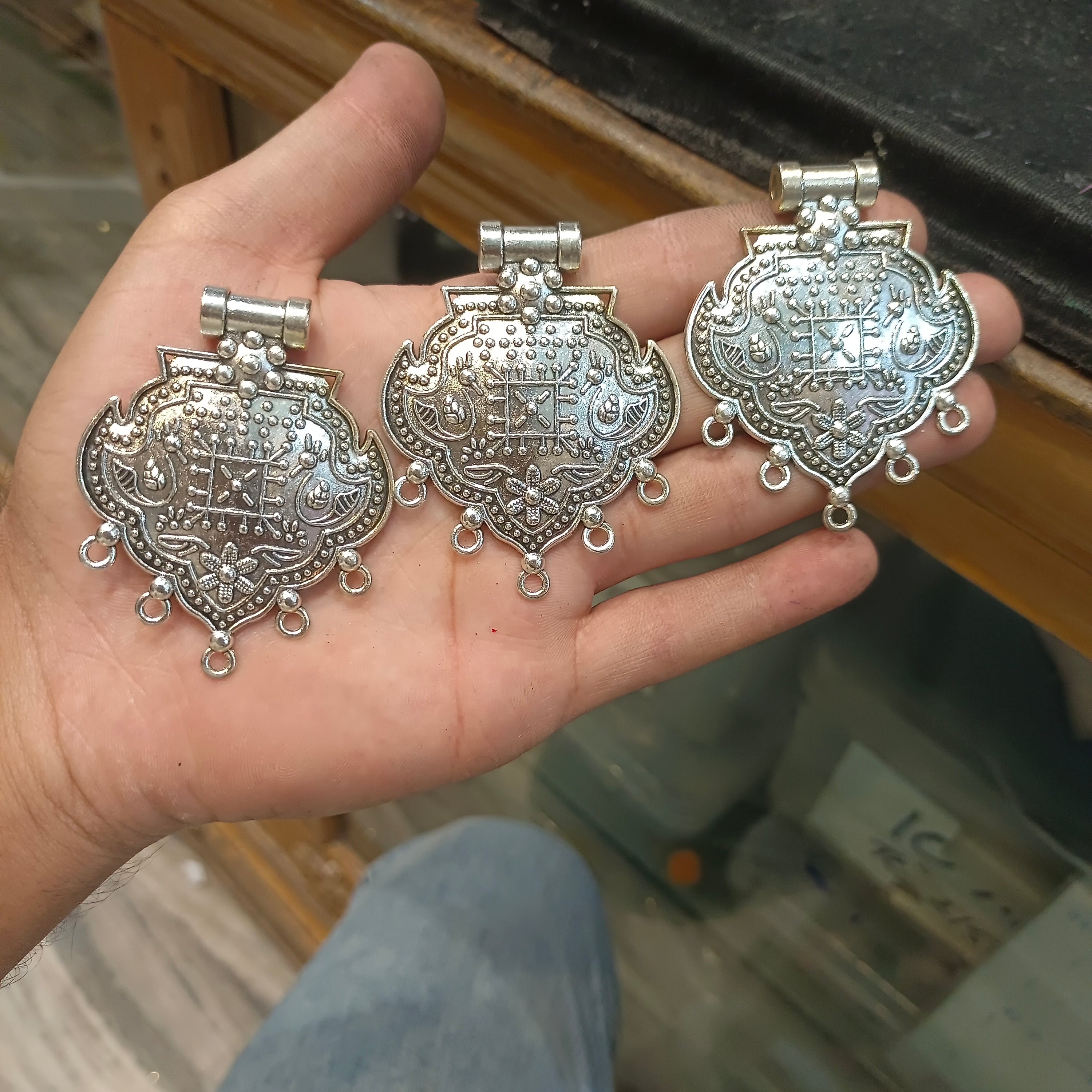 Antique pendants || 5 pcs pack - 80 grams ||