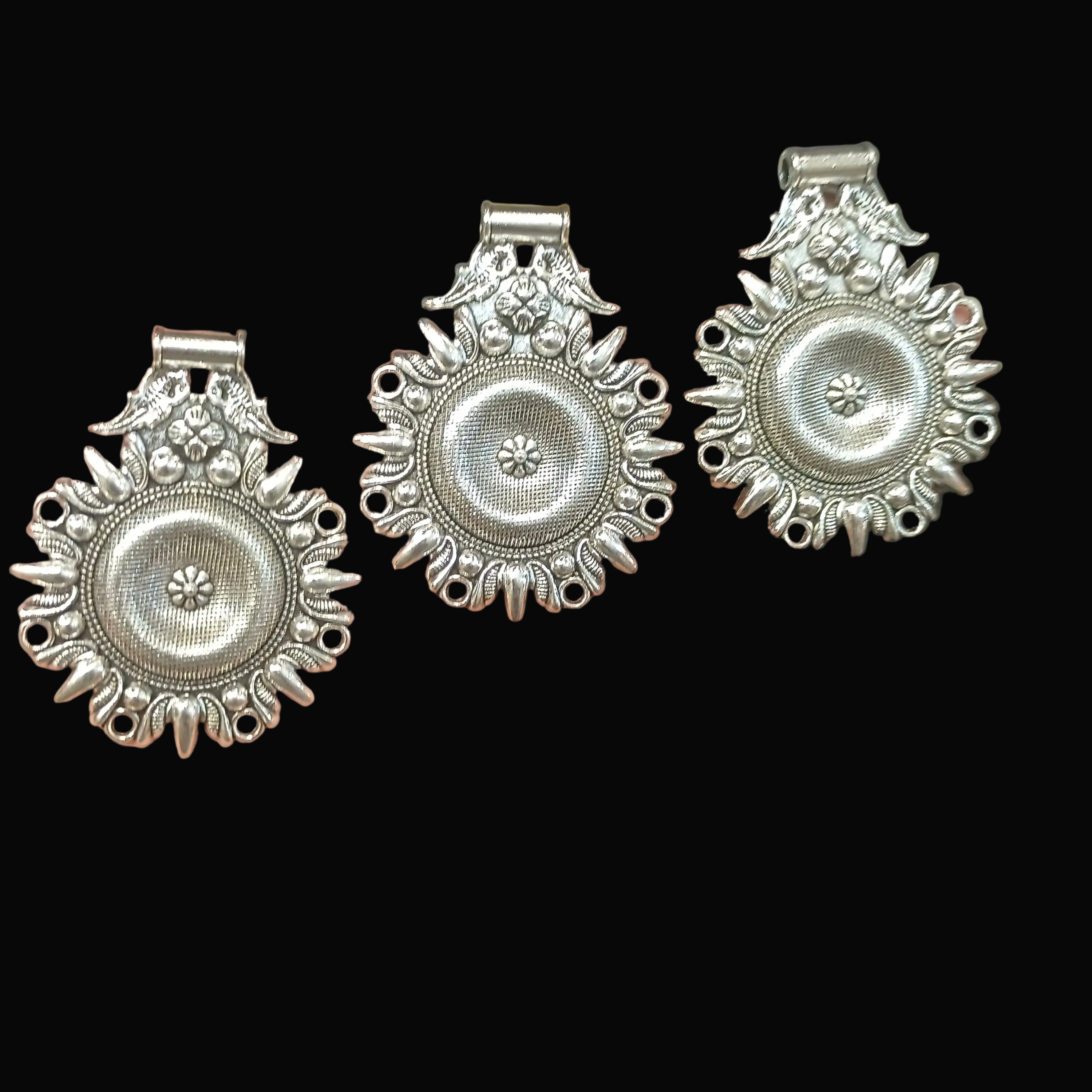 Antique pendants || 5 pcs pack - 95 grams ||