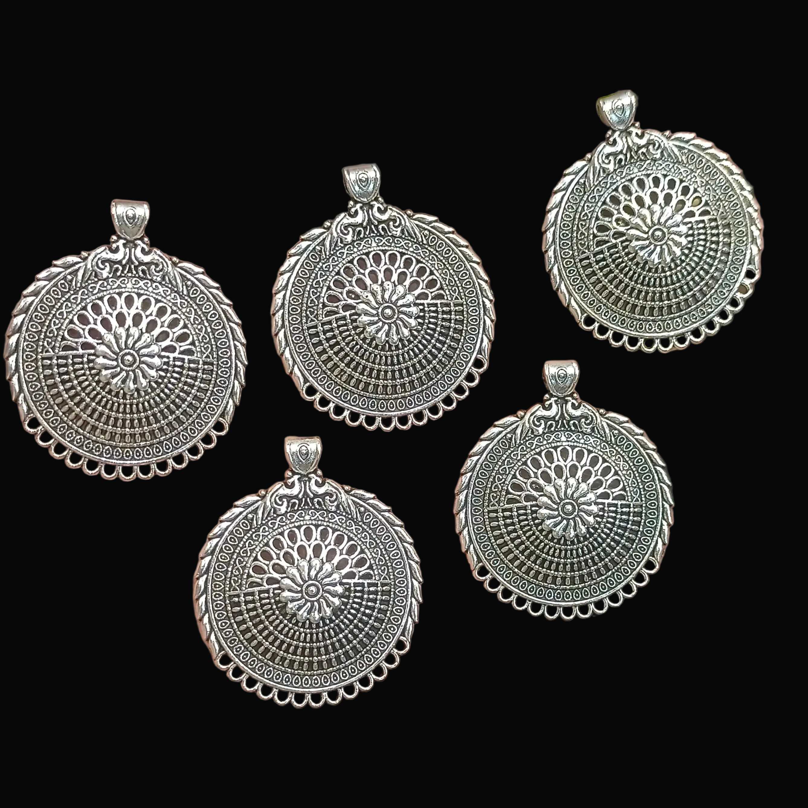 Antique pendants || 5 pcs pack - 40 grams ||
