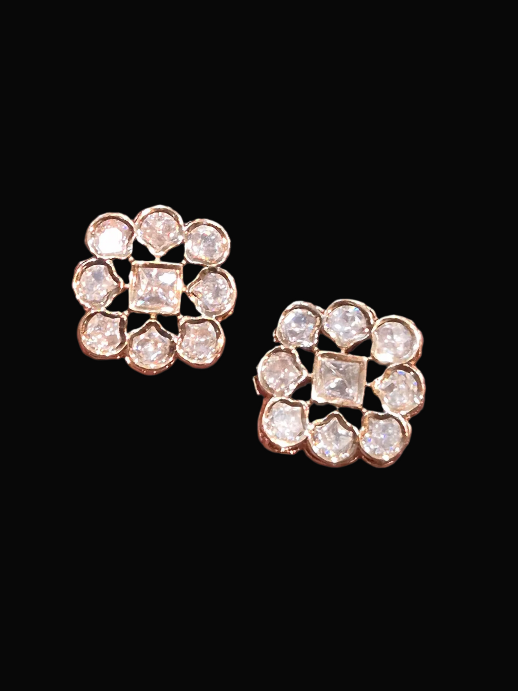 Polki Kundan||1 piece and 6 pieces pack||