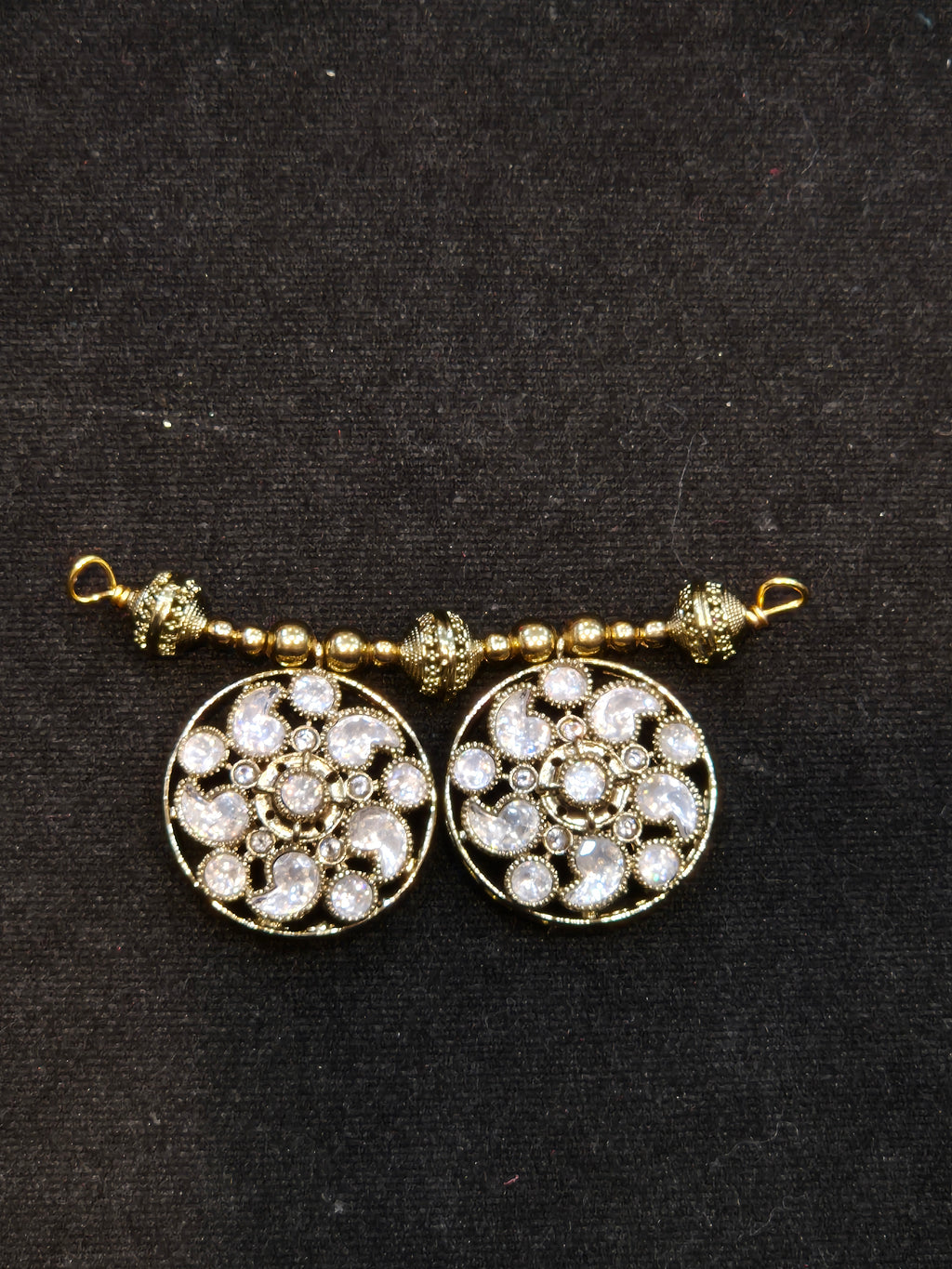 ||Premium victorian pendant||1 piece and 3 piece pack||