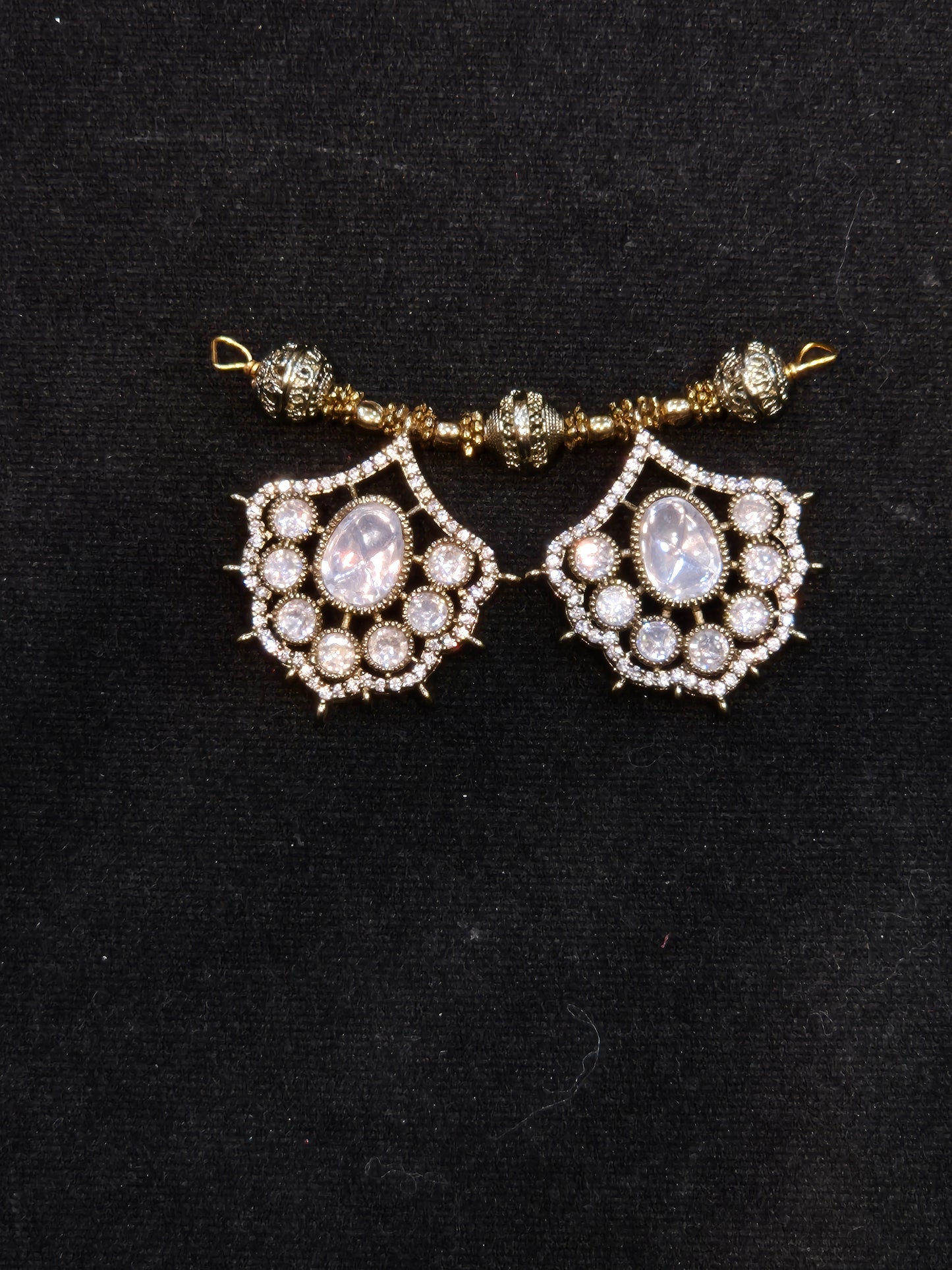 ||Premium victorian pendant||1 piece and 3 piece pack||