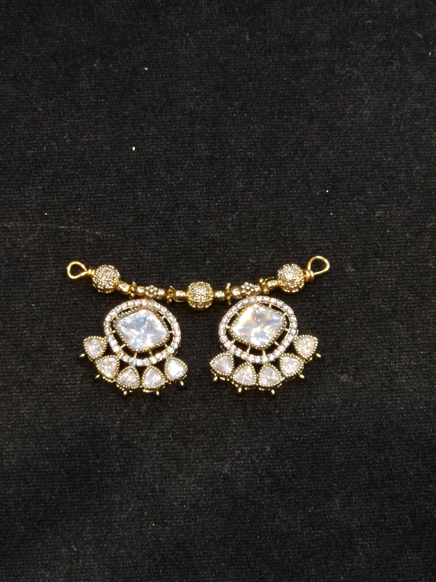 ||Premium victorian pendant||1 piece and 3 piece pack||