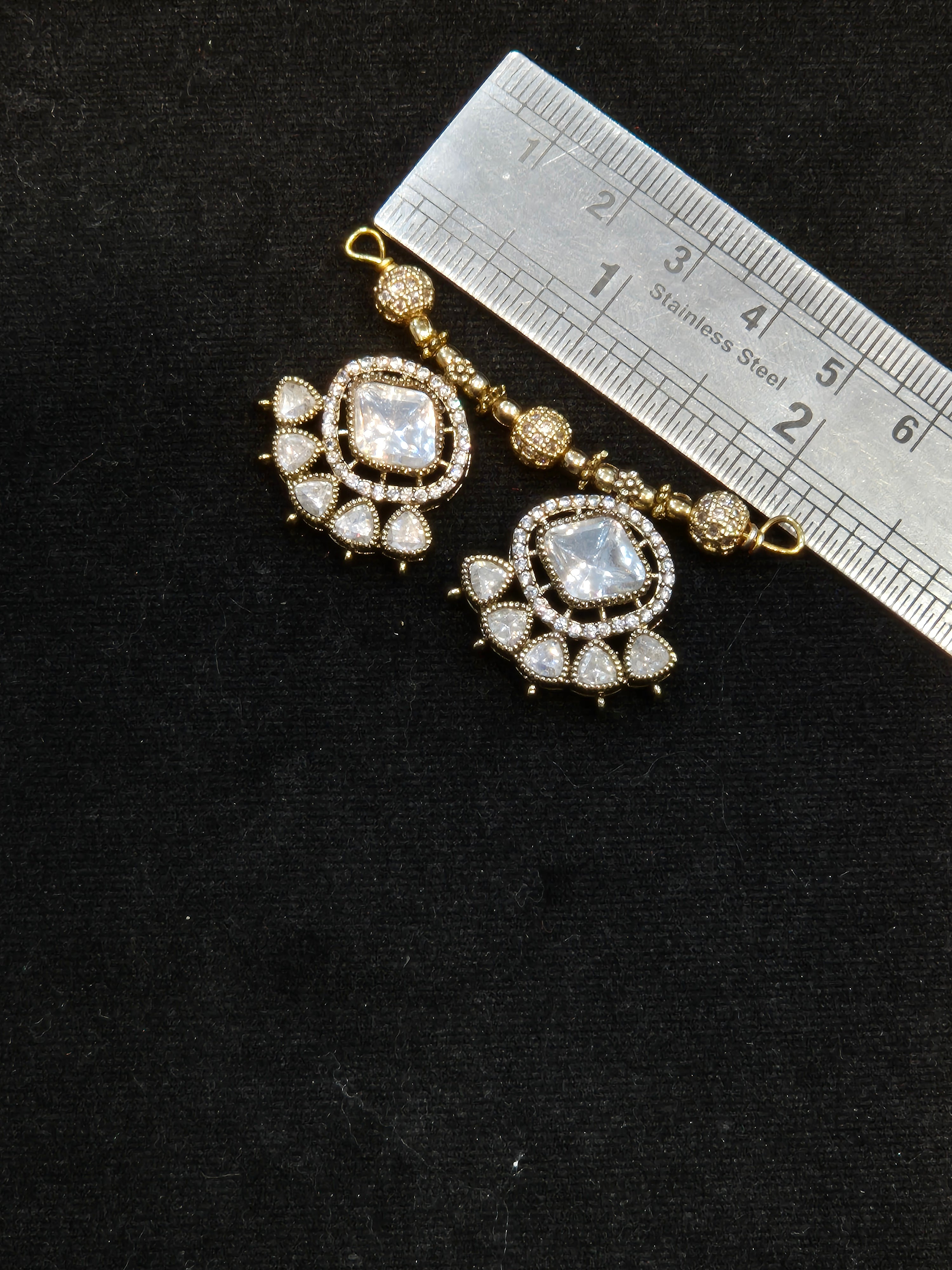 ||Premium victorian pendant||1 piece and 3 piece pack||