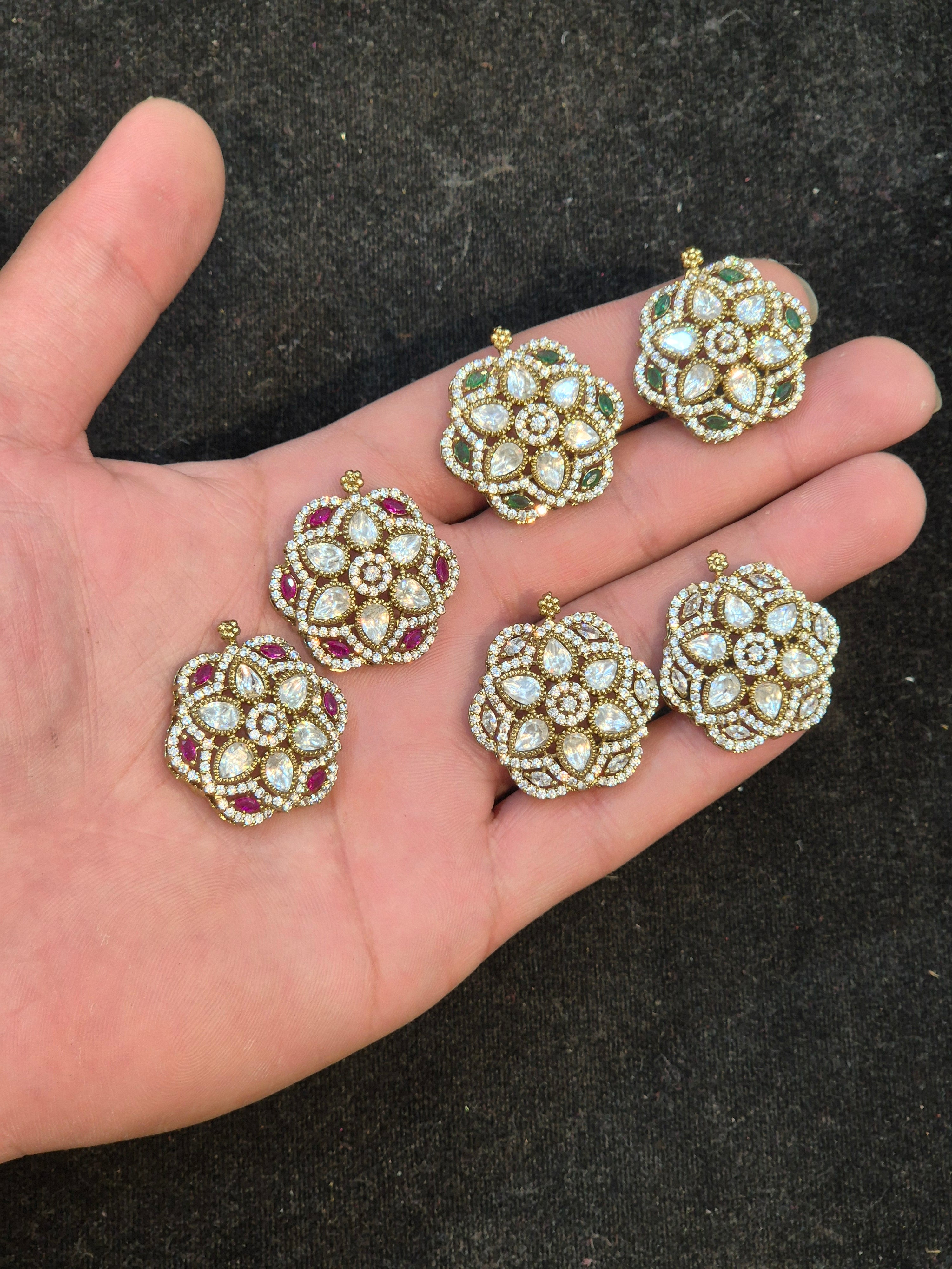 Victorian pendant||1 piece and 6 pieces pack||