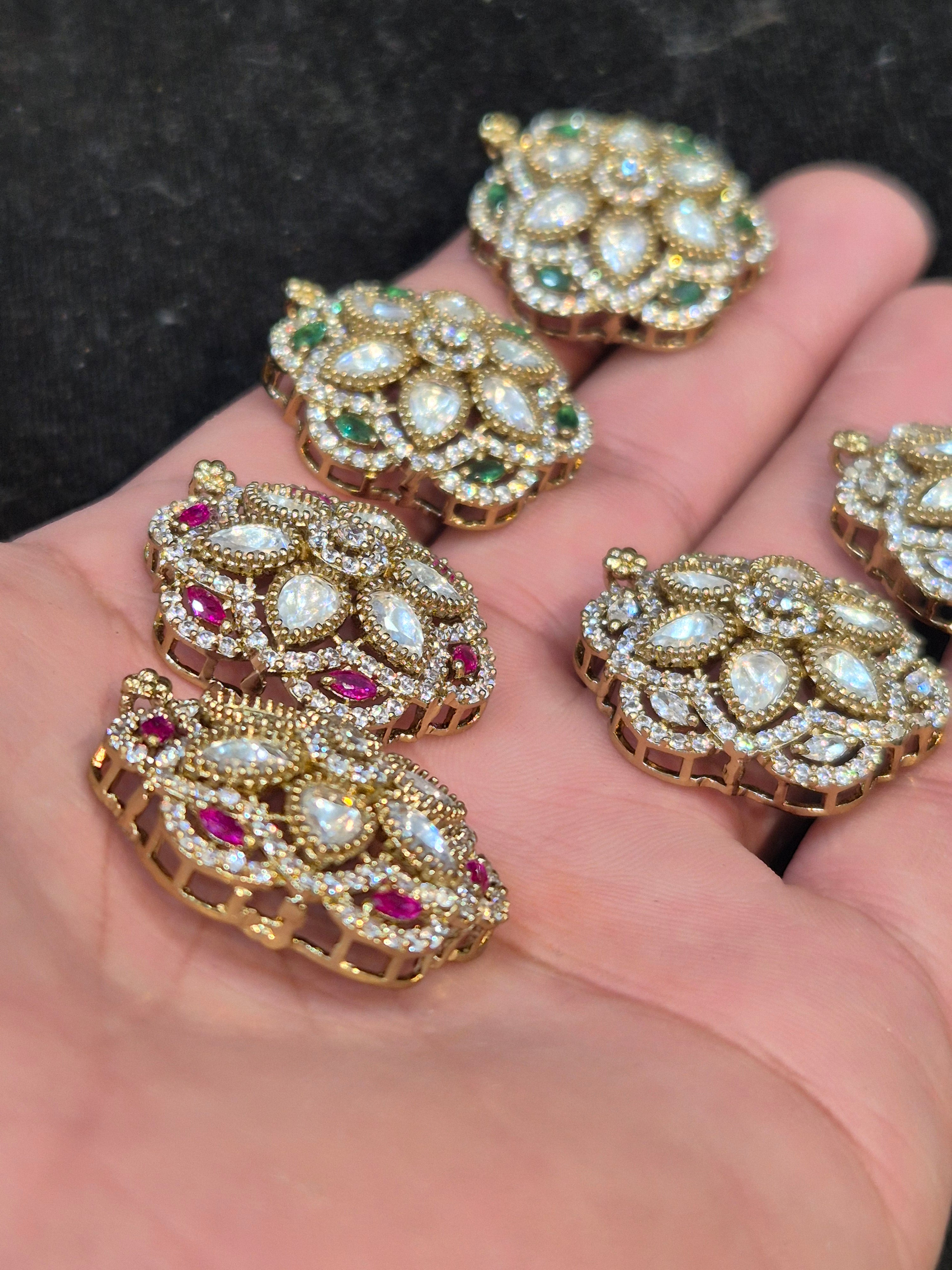 Victorian pendant||1 piece and 6 pieces pack||