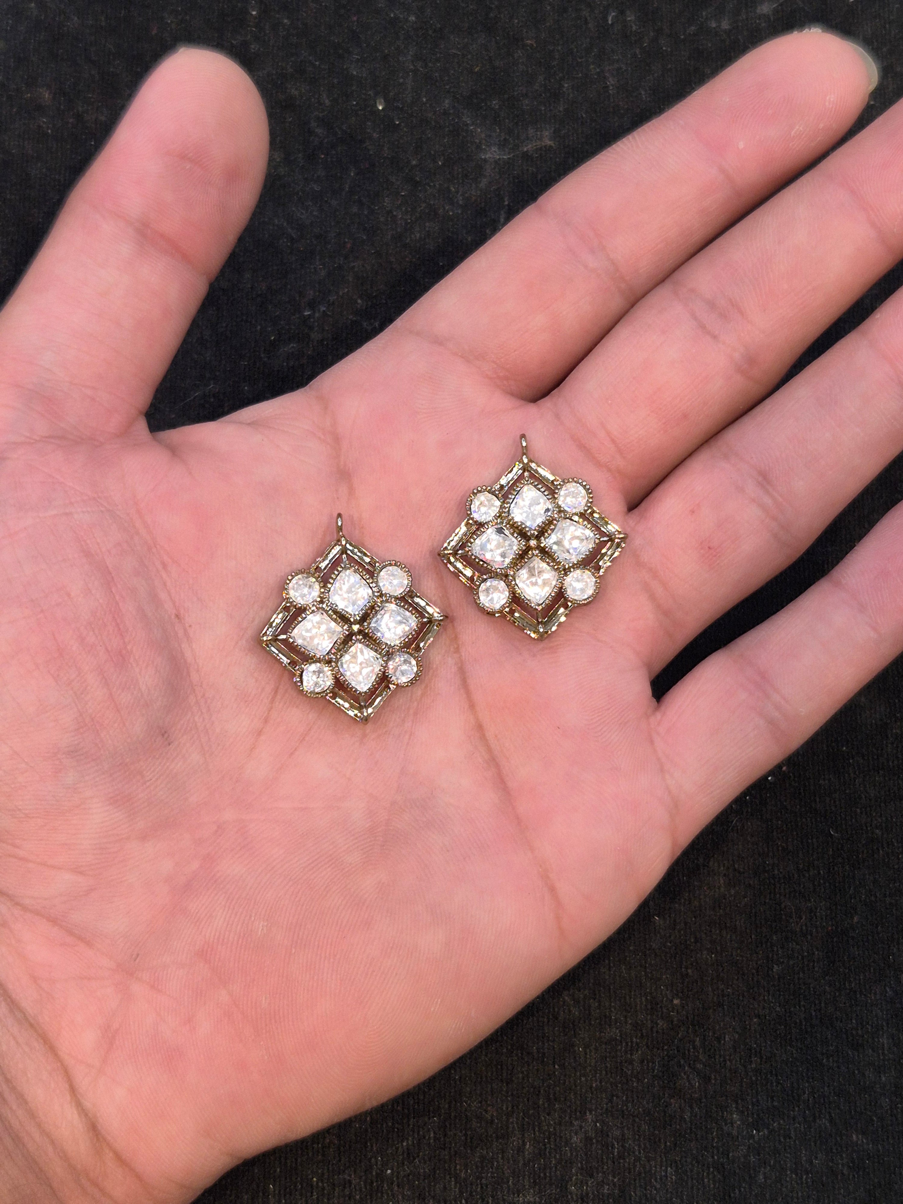 Victorian pendant||1 piece and 6 pieces pack||