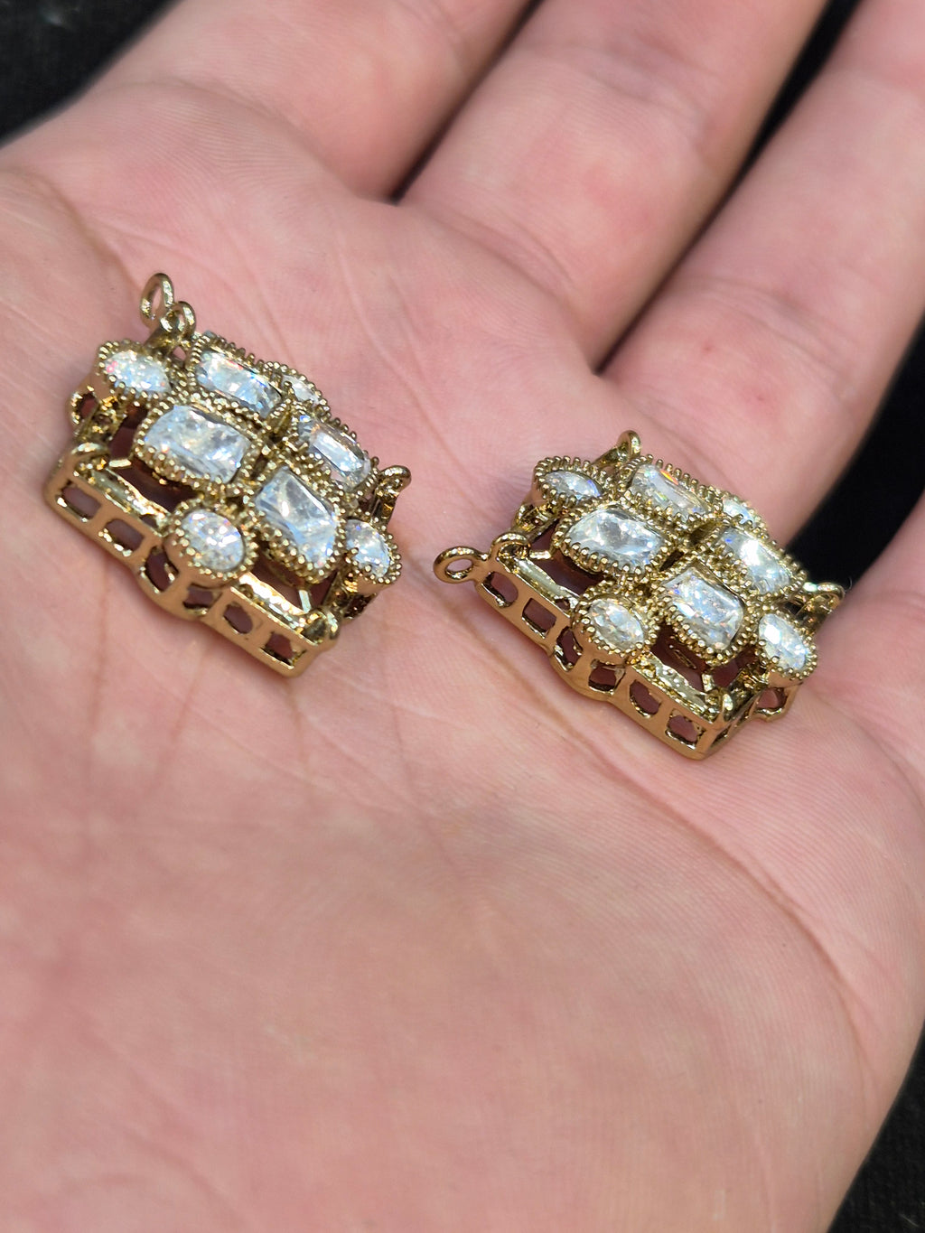 Victorian pendant||1 piece and 6 pieces pack||