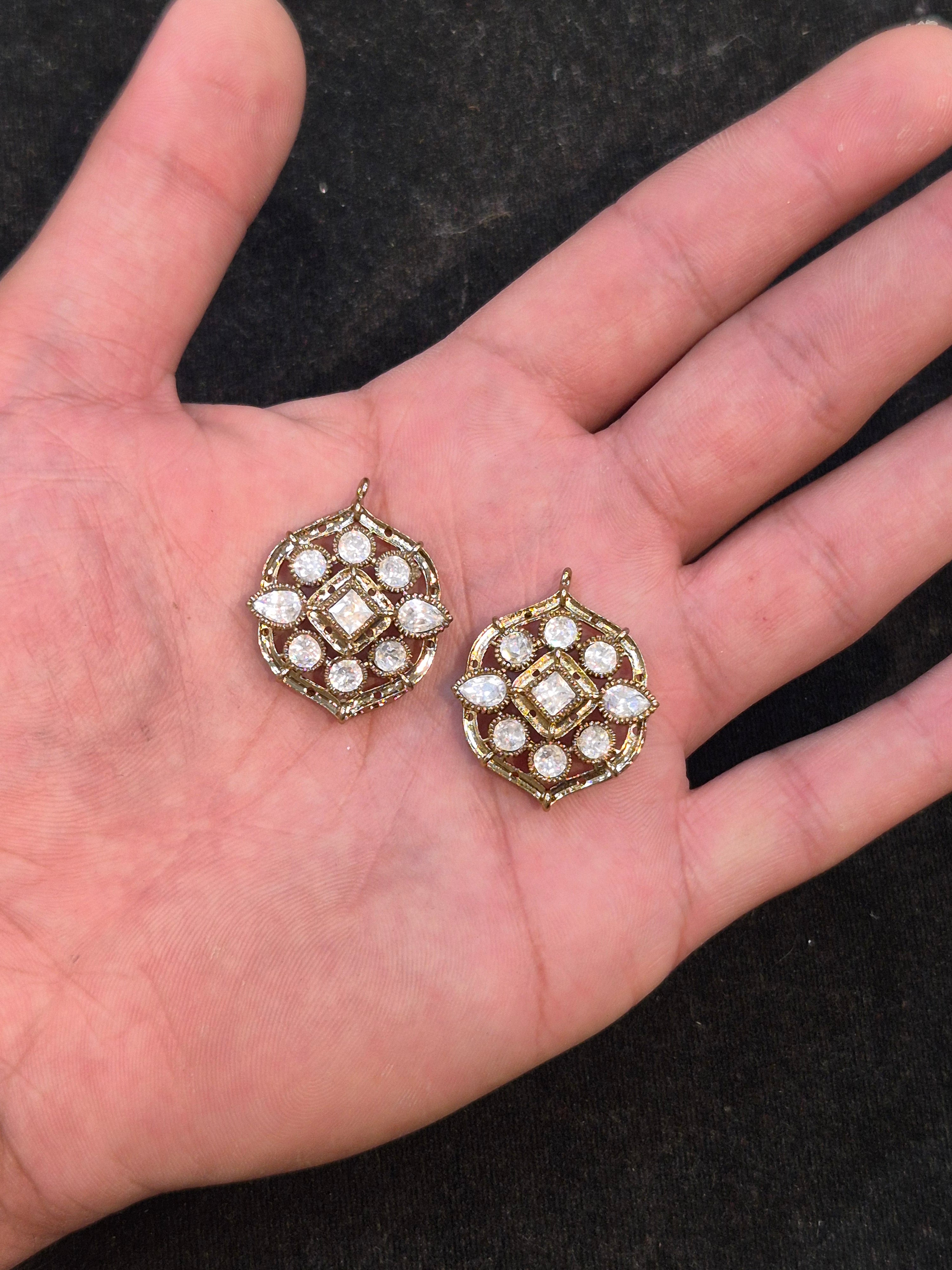 Victorian pendant||1 piece and 6 pieces pack||