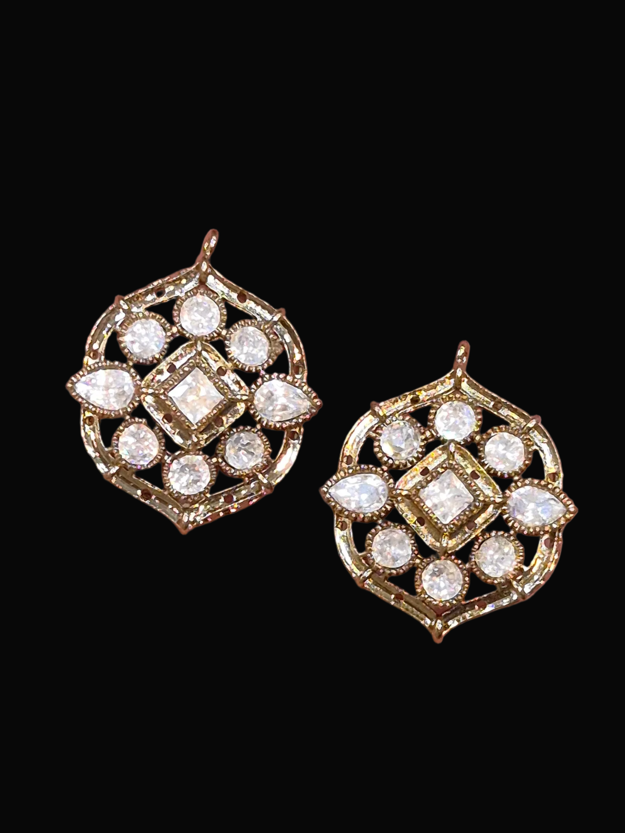 Victorian pendant||1 piece and 6 pieces pack||