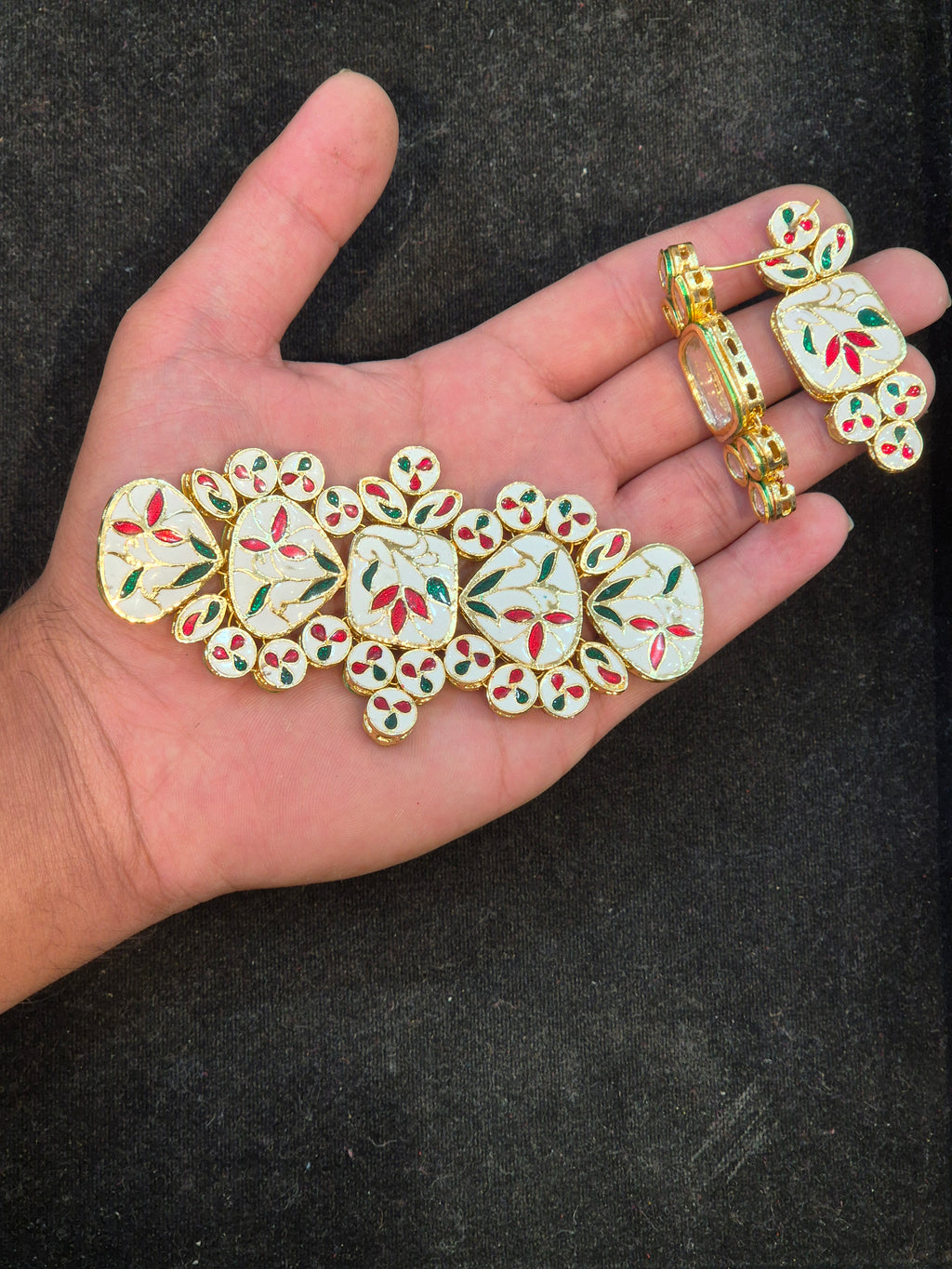 Meena kundan choker set