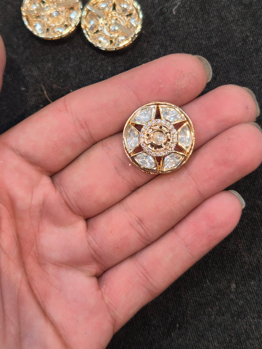 Moissanite pendant||1 piece pack||