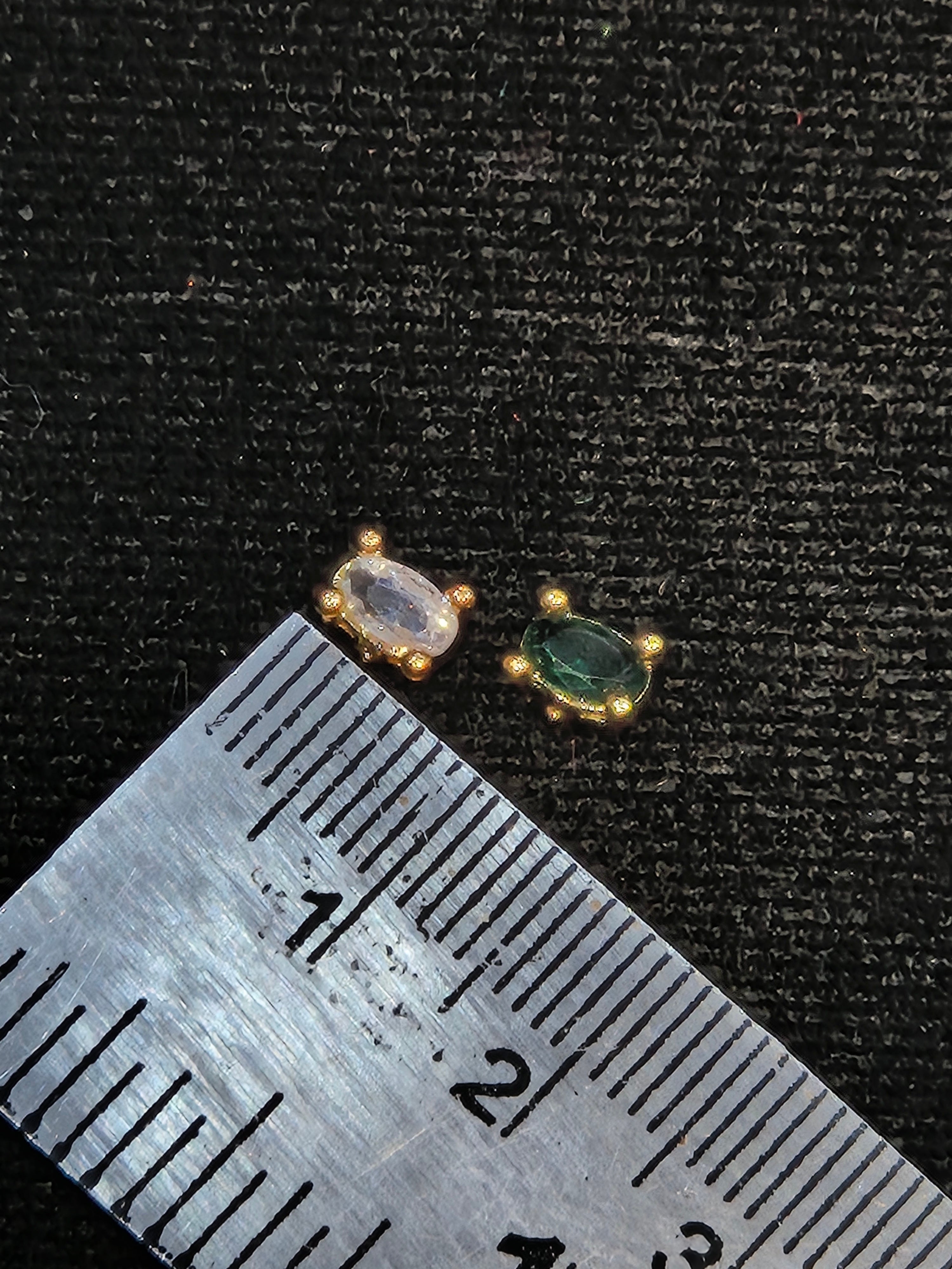 Ad brass Kundan||6 piece and ||12 pieces pack||