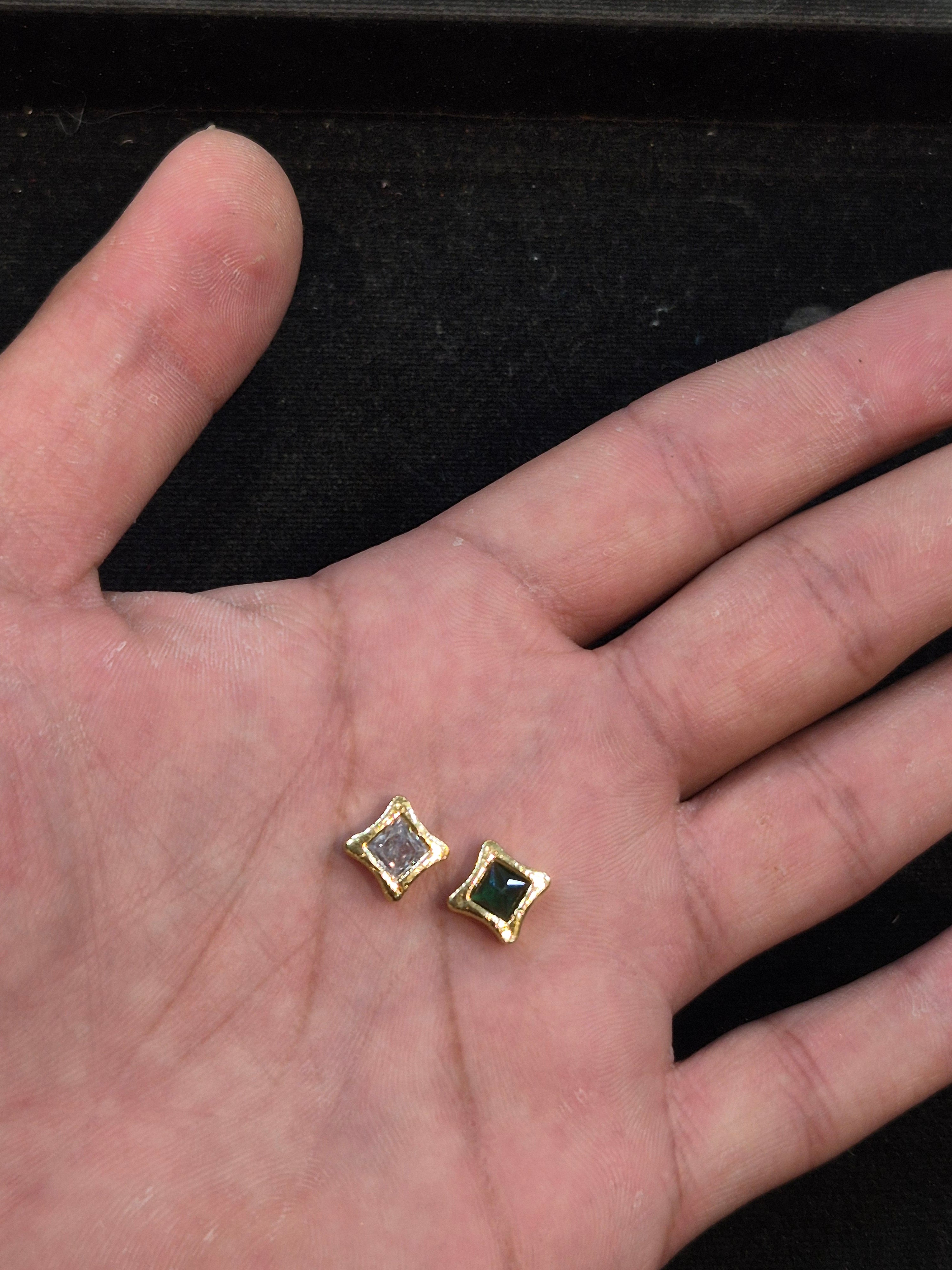 Ad brass Kundan||1 piece and|| 6 pieces pack||