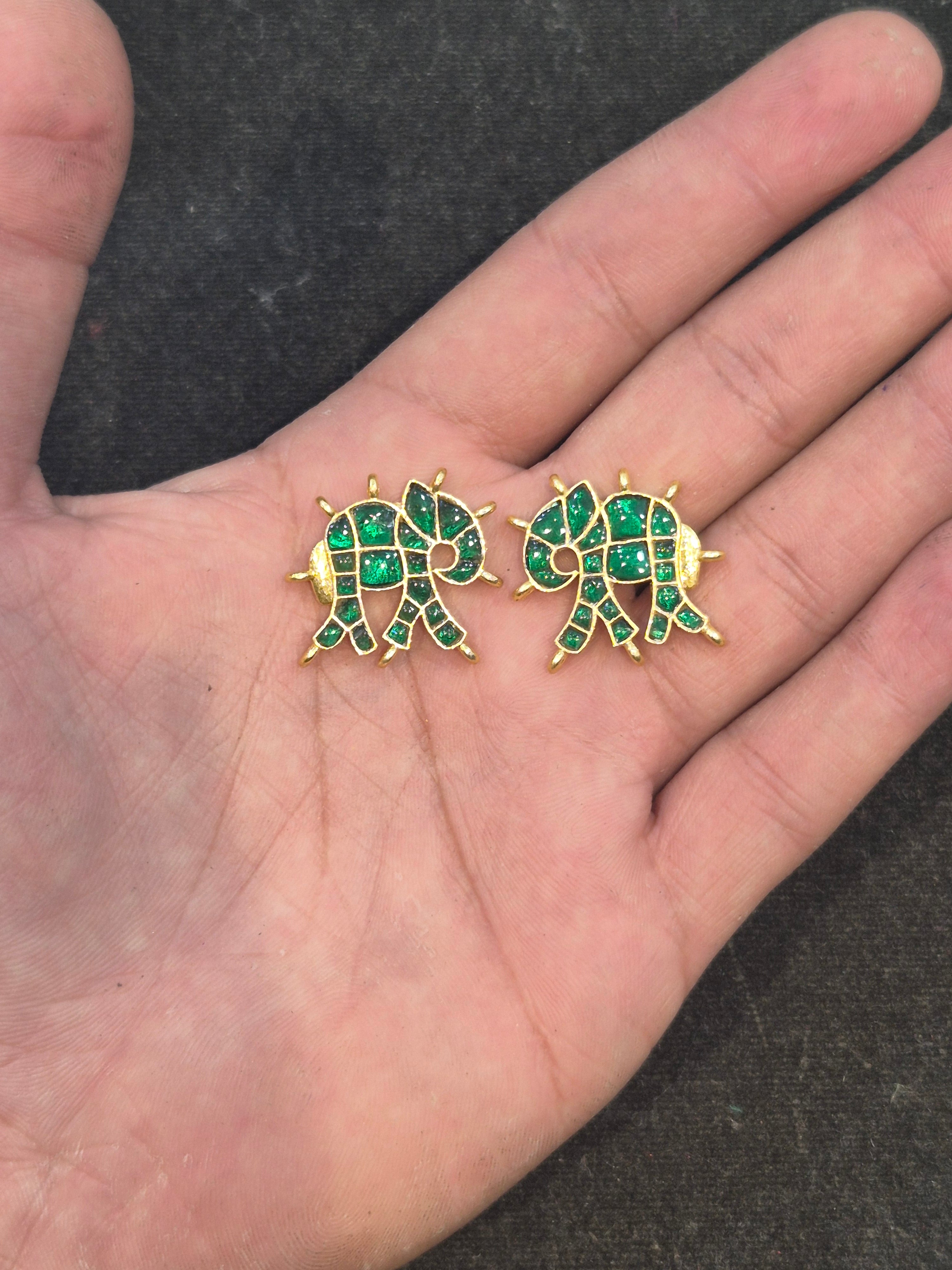 Jadau kundan||1 piece and||6 pieces pack||