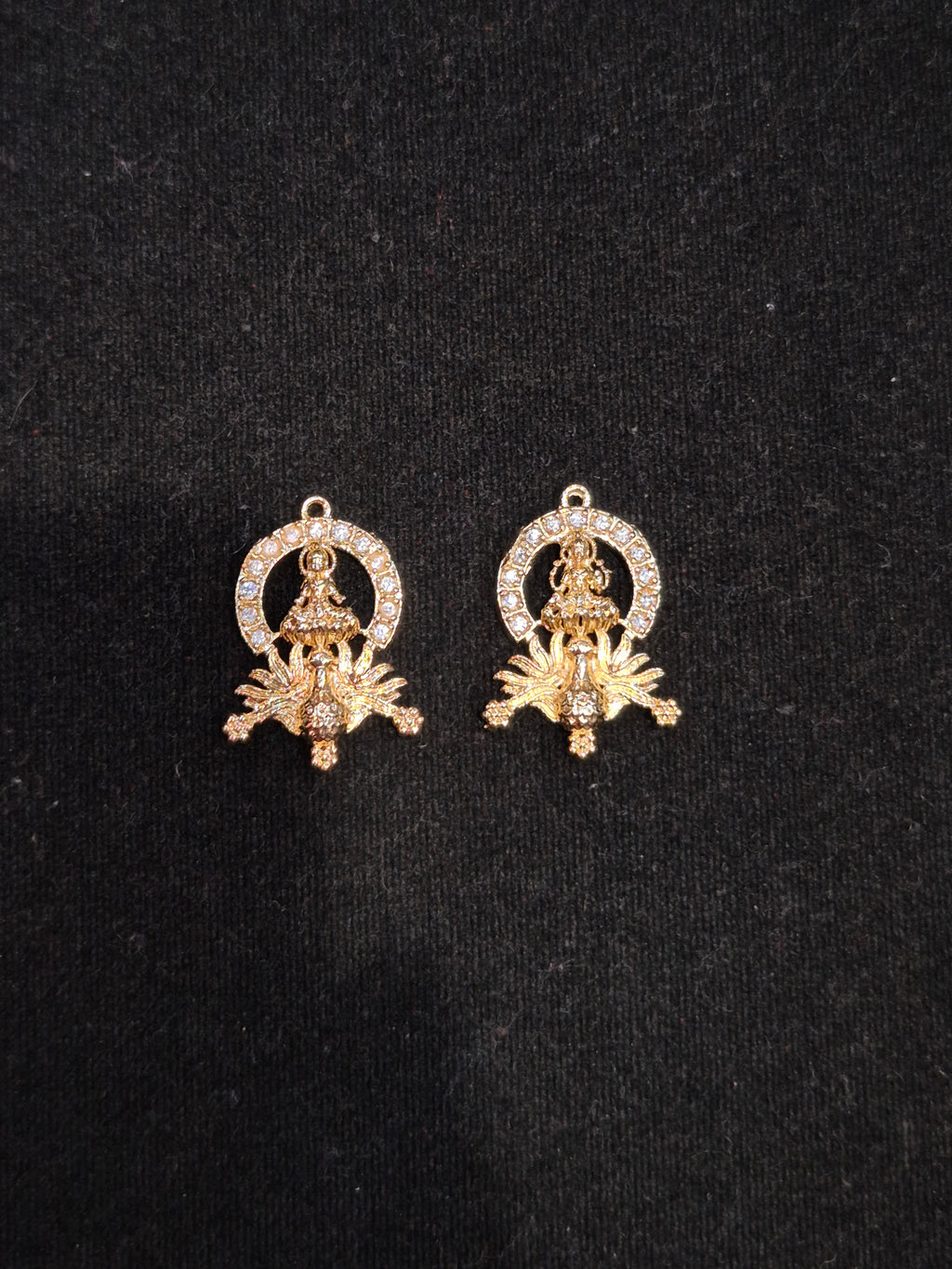 || Pendent earrings set ||