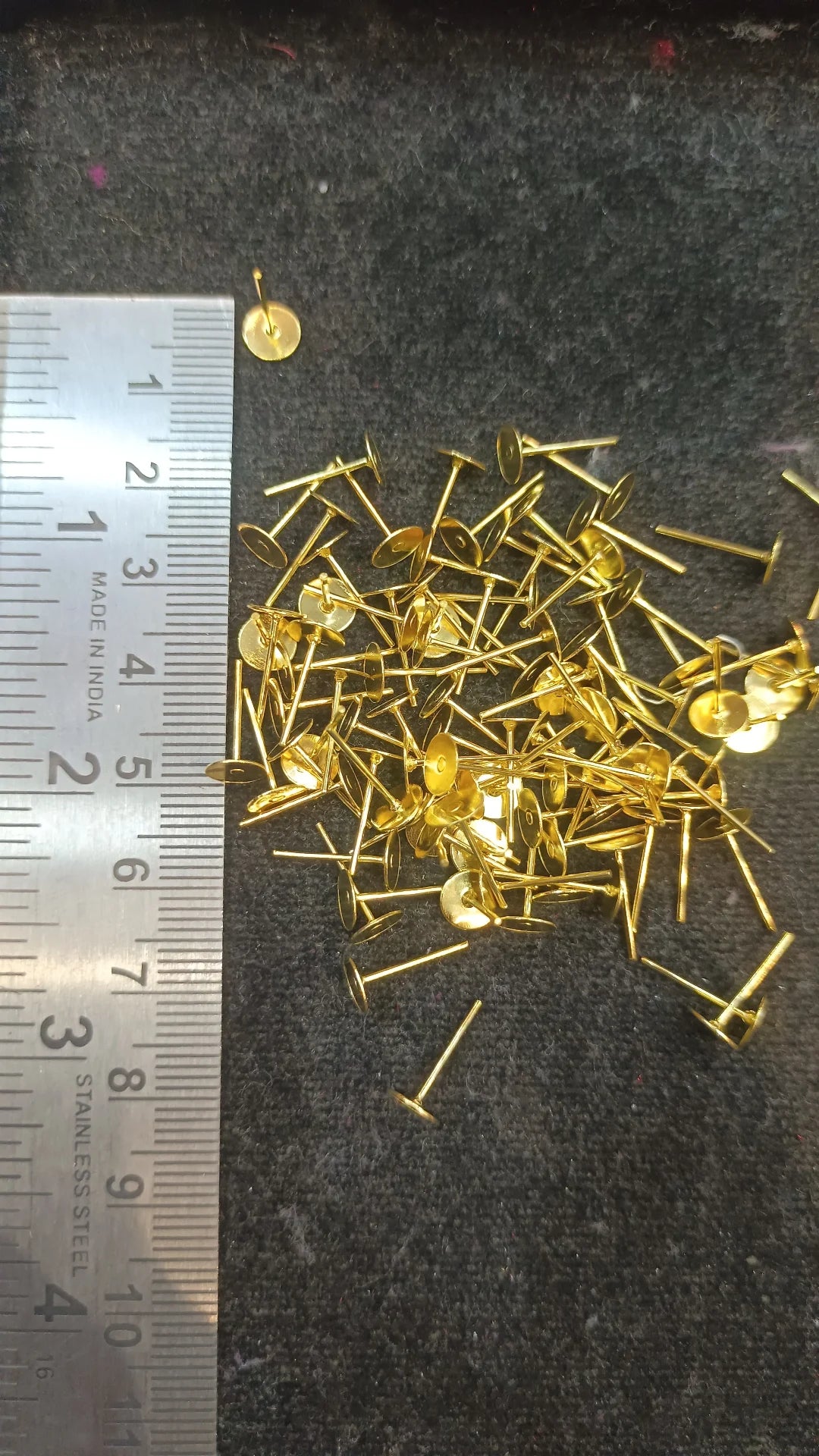 Earring tops || Golden || 2 sizes || raw materials||