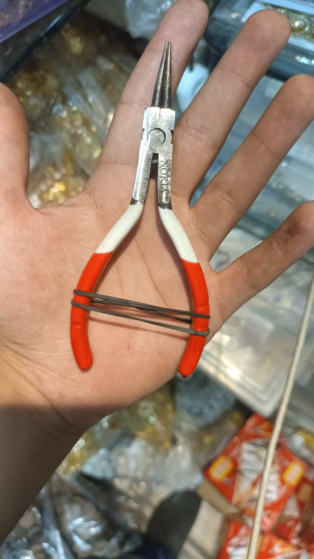 Nose plier || 1 pcs and 6 pcs pack || With spring ||