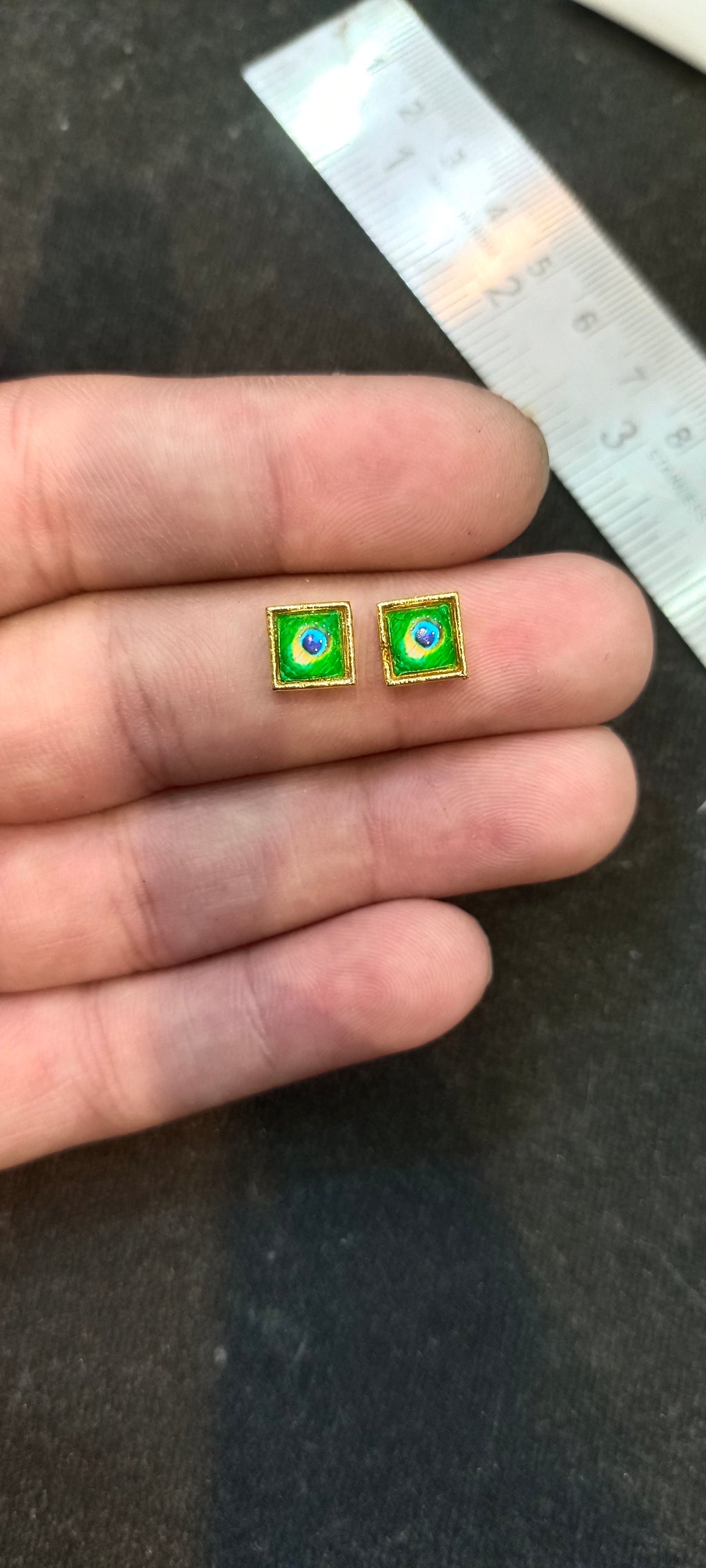 Peacock pendant 12 piece and 50 piece back