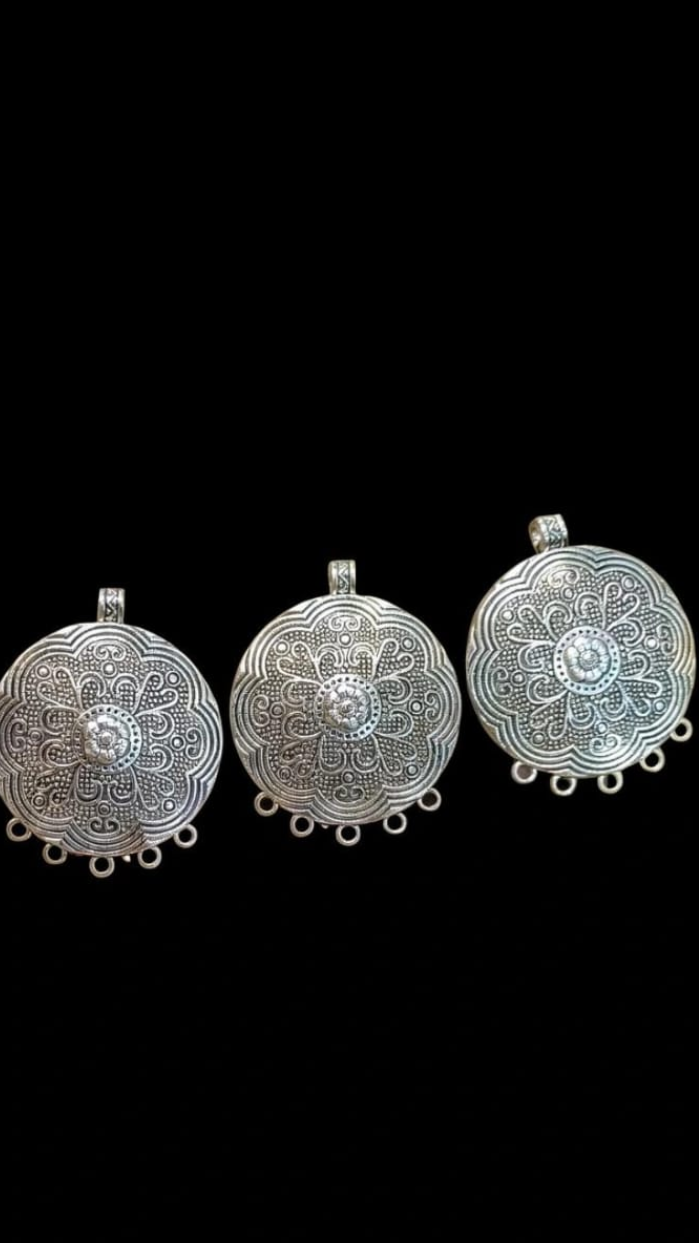 Antique pendants || 5 pcs pack - 70 gram ||