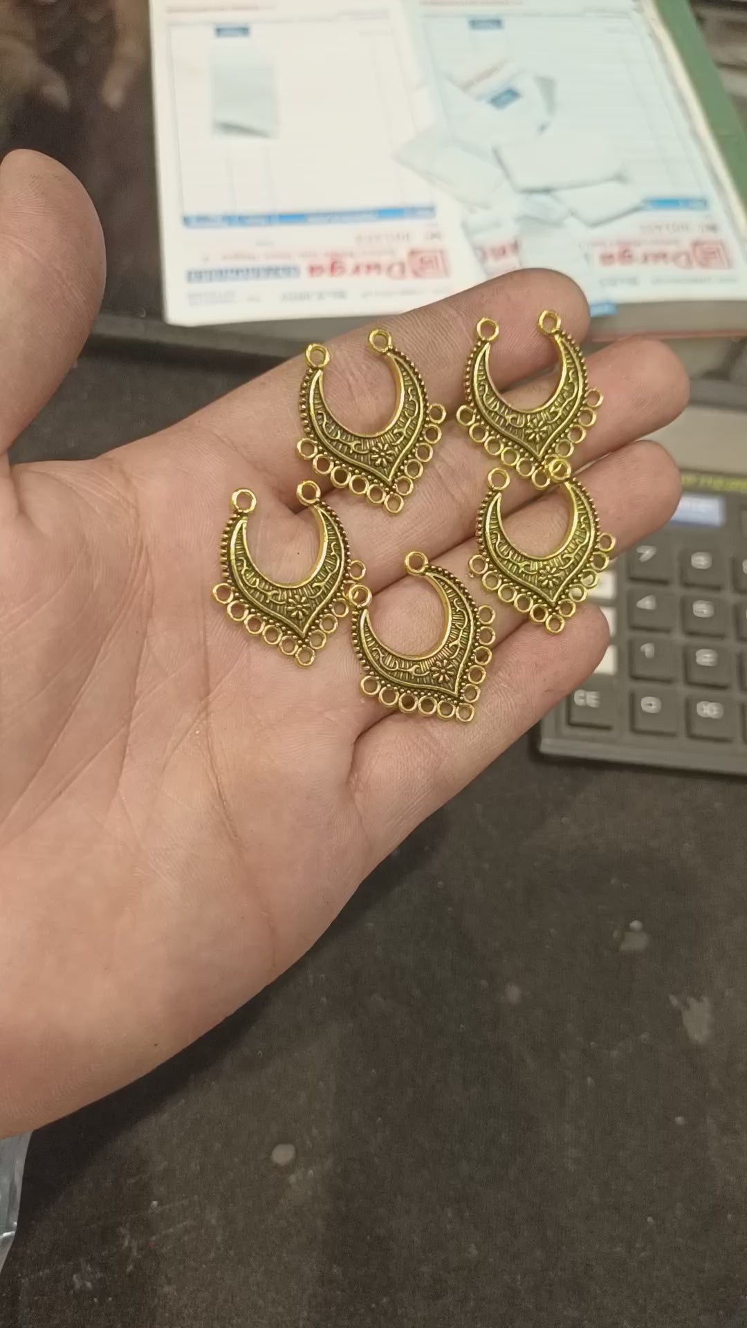 Antique pendants || 5 pcs pack - 13 grams ||