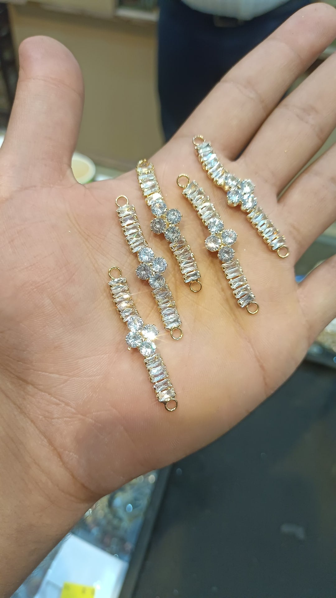 Premium ad pendant|| 1 pcs pack, 6 pcs pack and 12 pcs pack||